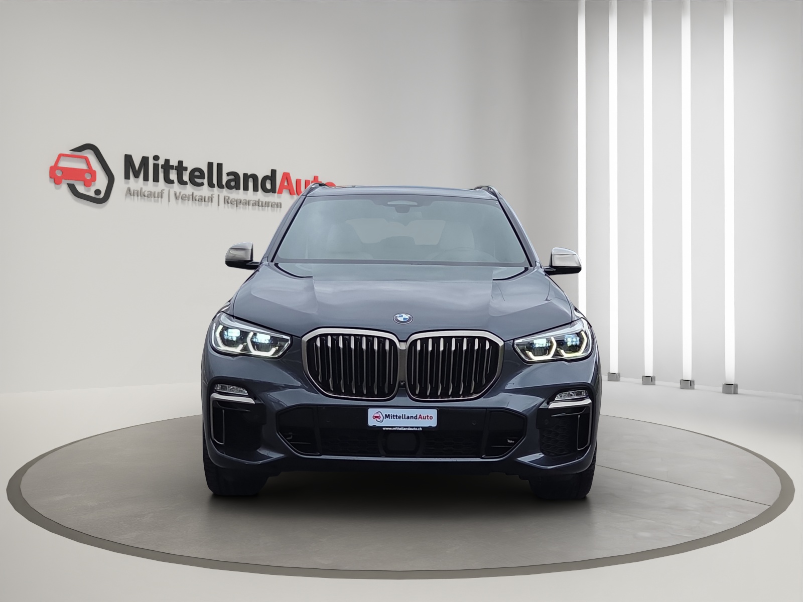 BMW X5 xDrive M50i Steptronic-image-1