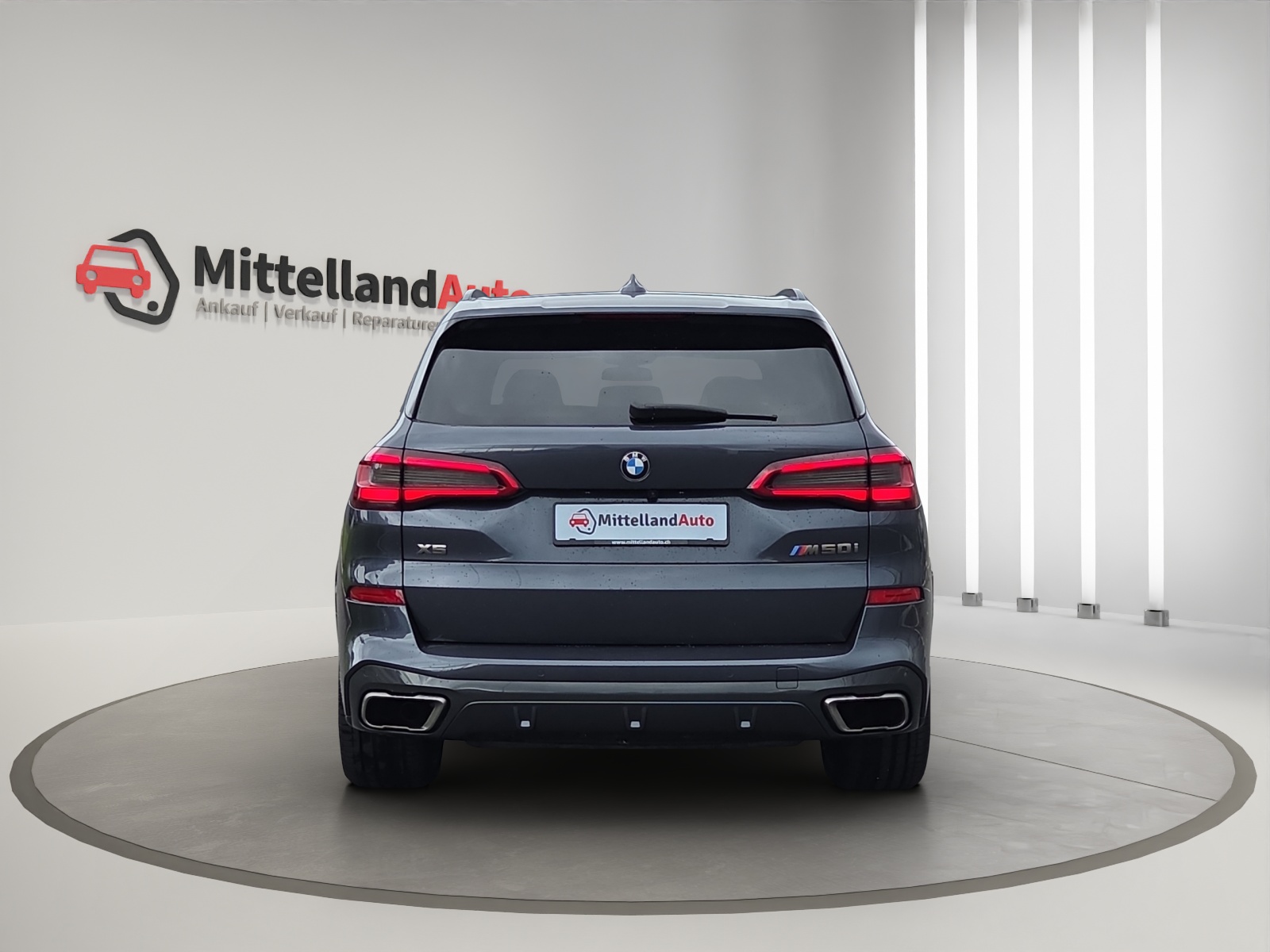 BMW X5 xDrive M50i Steptronic-image-11