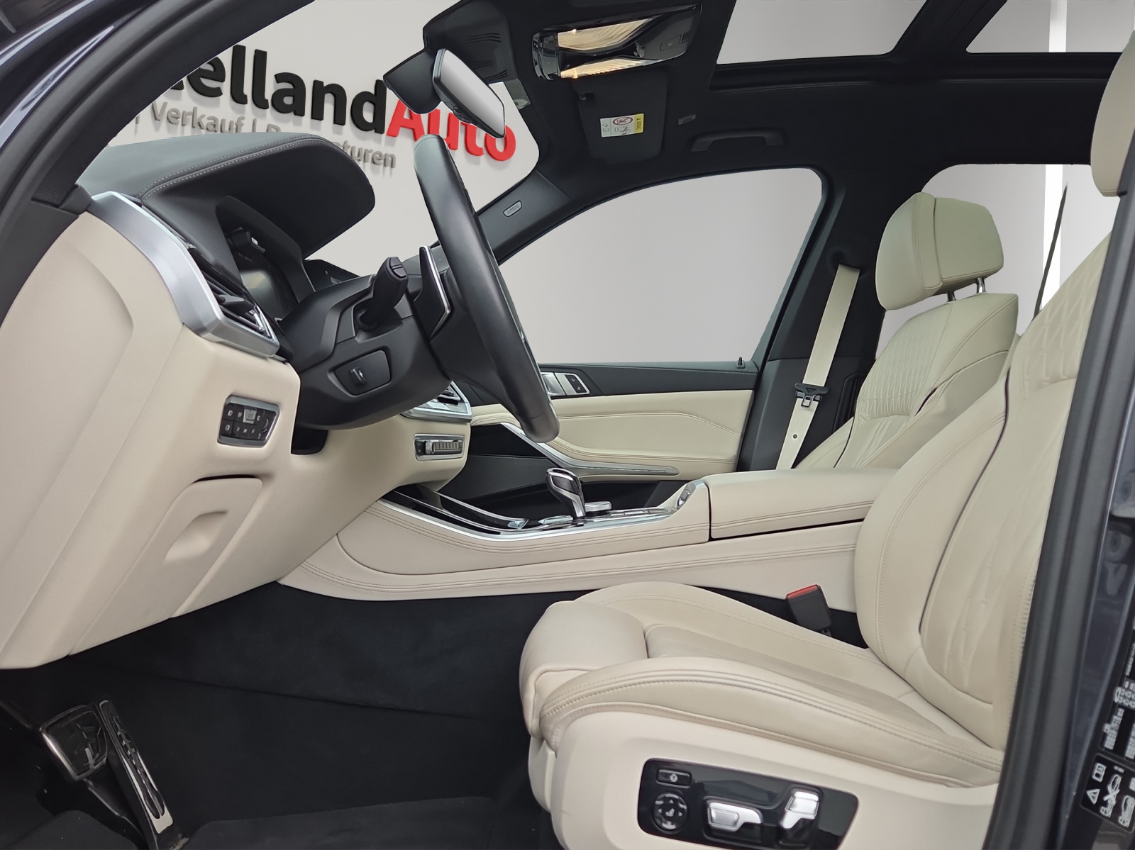 BMW X5 xDrive M50i Steptronic-image-8