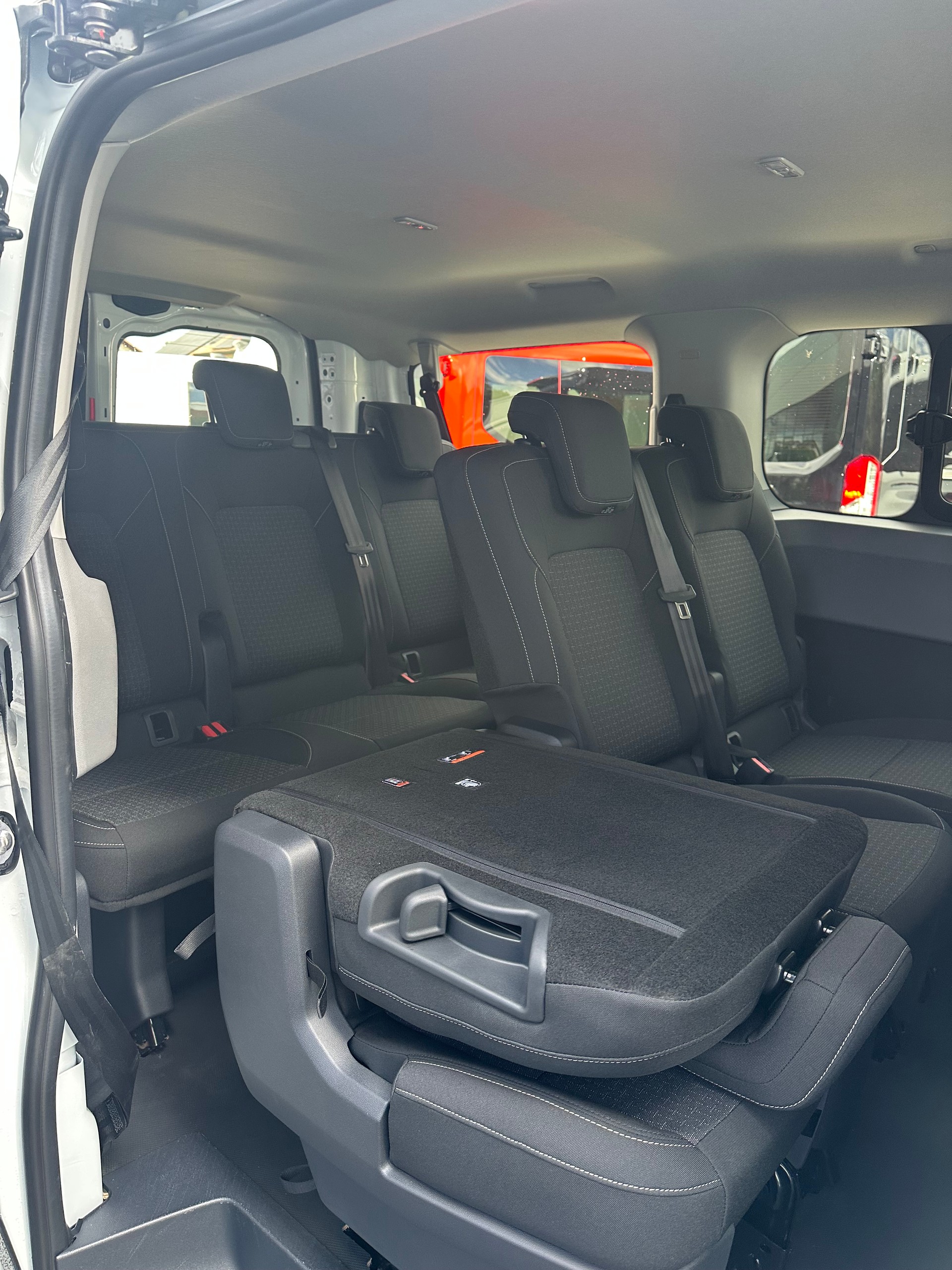 FORD Transit C combi 340 L1 2.5 Dur Trend/PHEV-image-11