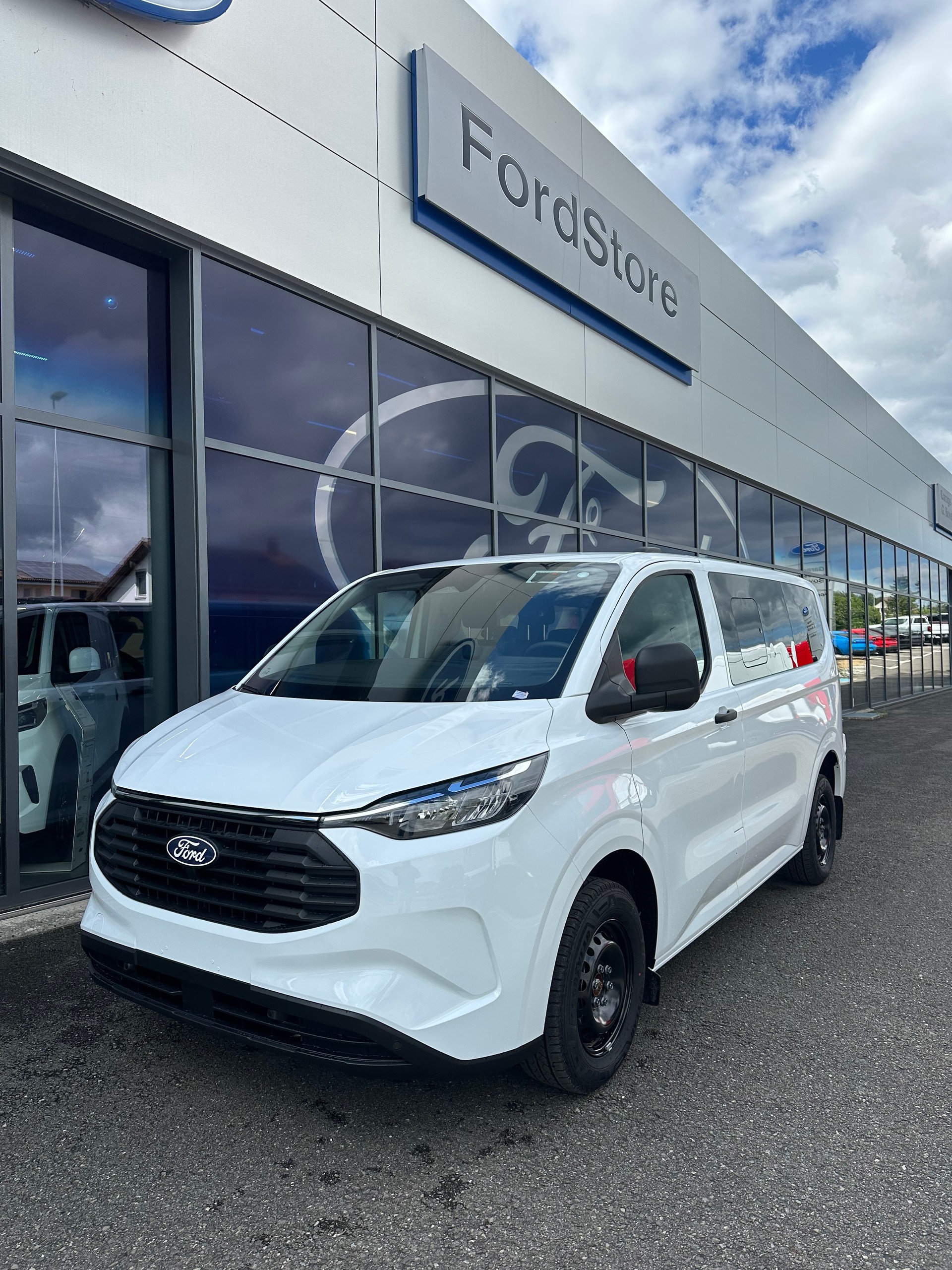 FORD Transit C combi 340 L1 2.5 Dur Trend/PHEV-image-1