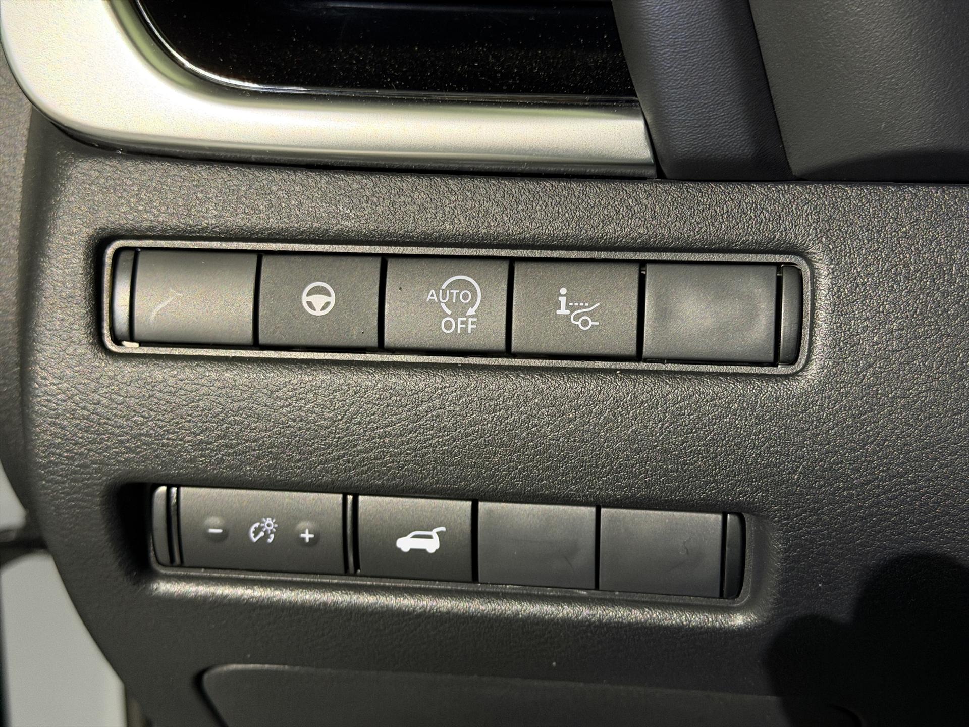 NISSAN Qashqai 1.3 DIG-T MHEV Tekna Xtronic 4x4-image-19