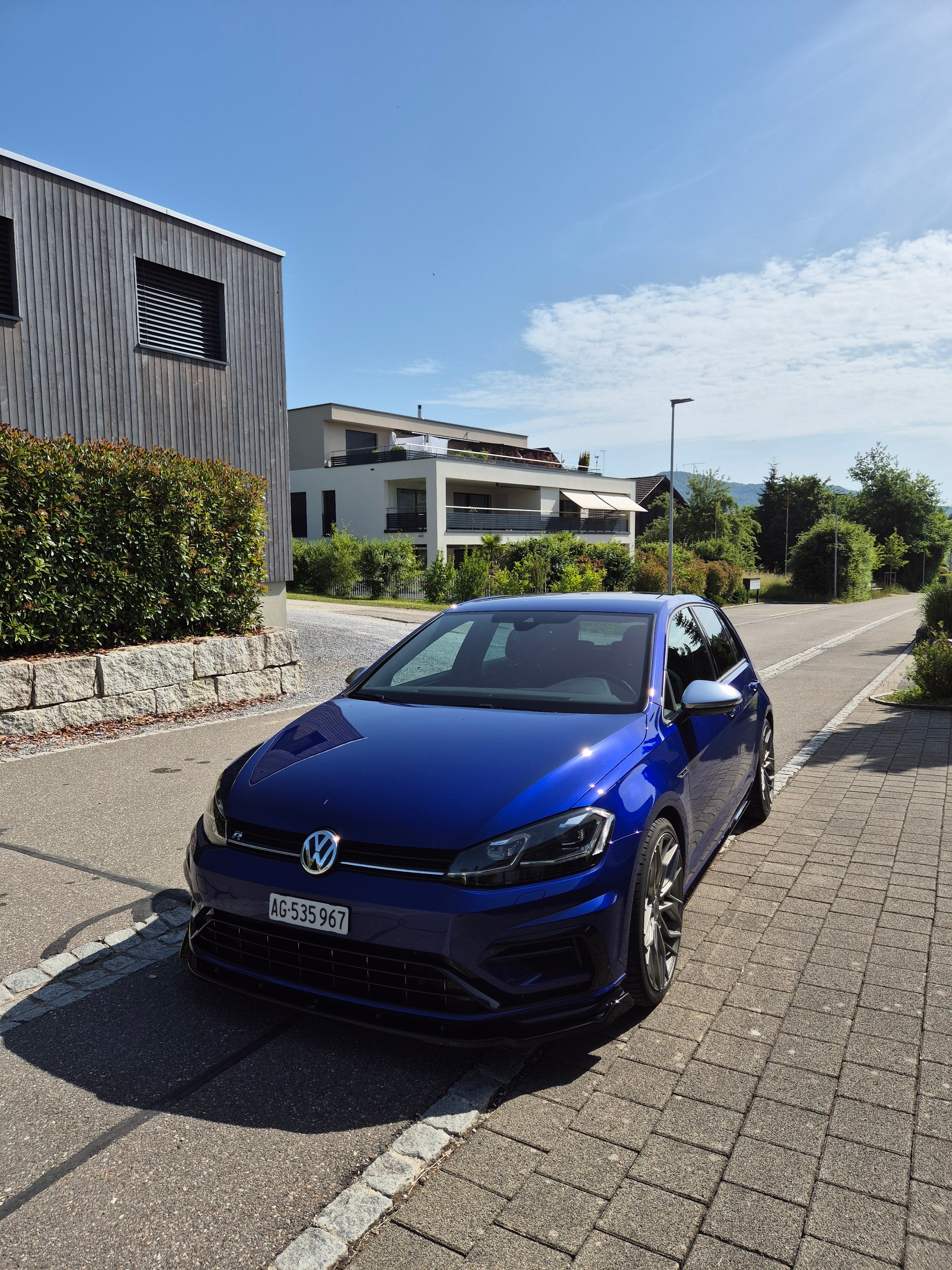 VW 2.0 TSI R 310 DSG 4motion-image-0