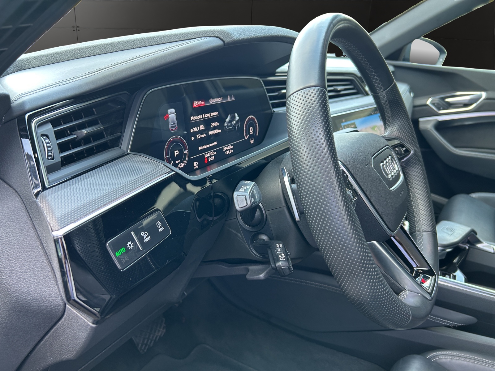 AUDI e-tron S Sportback quattro-image-20