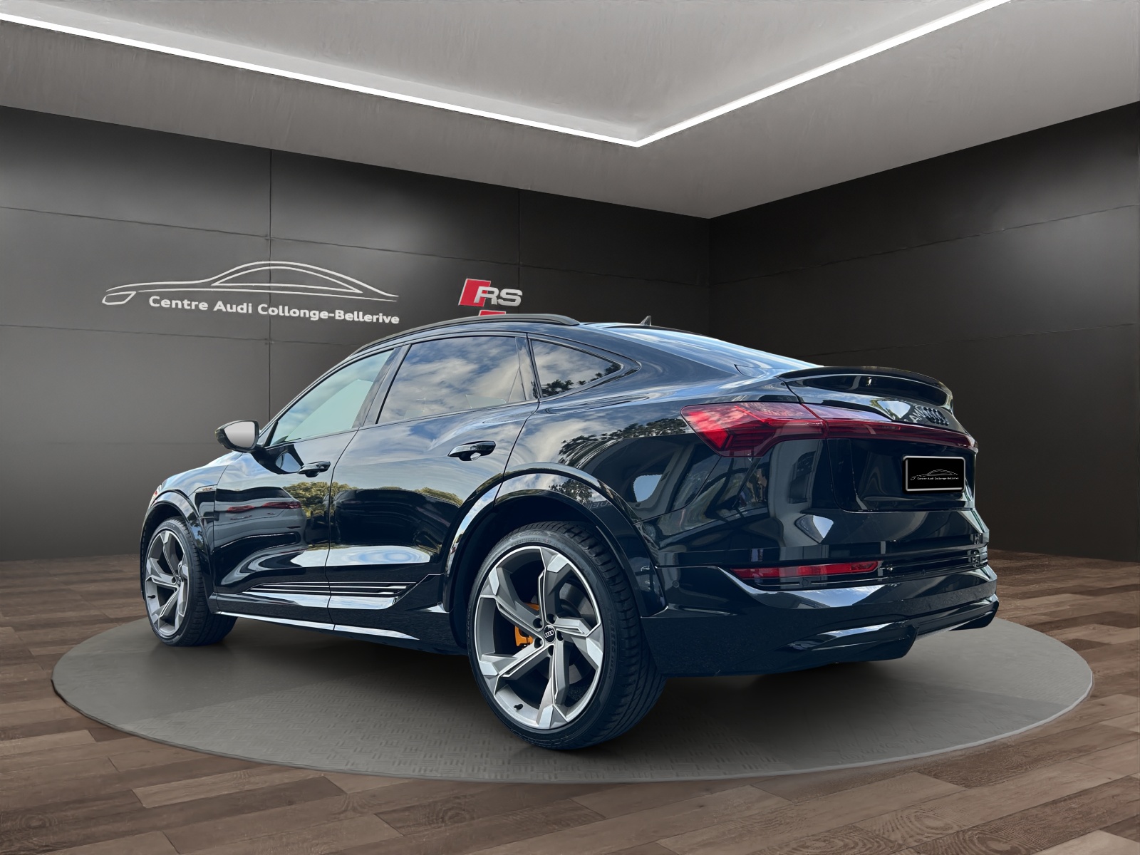 AUDI e-tron S Sportback quattro-image-3