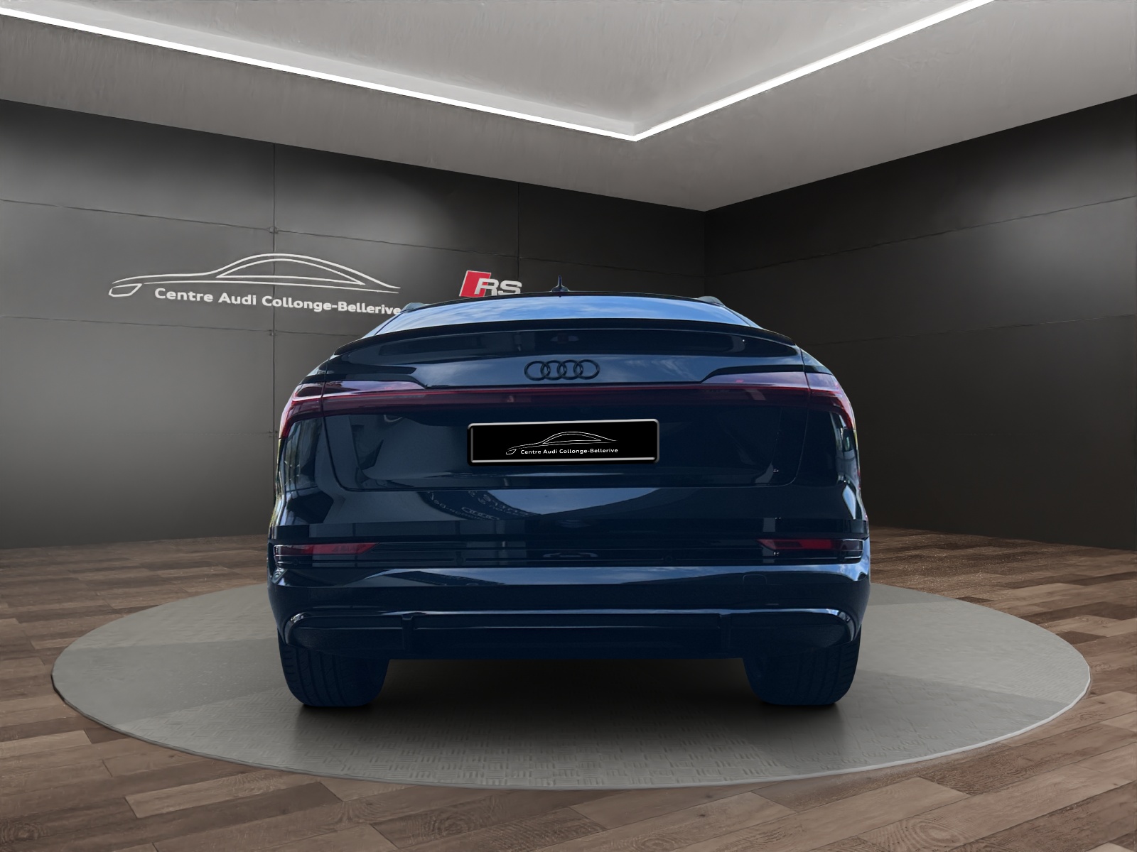 AUDI e-tron S Sportback quattro-image-4