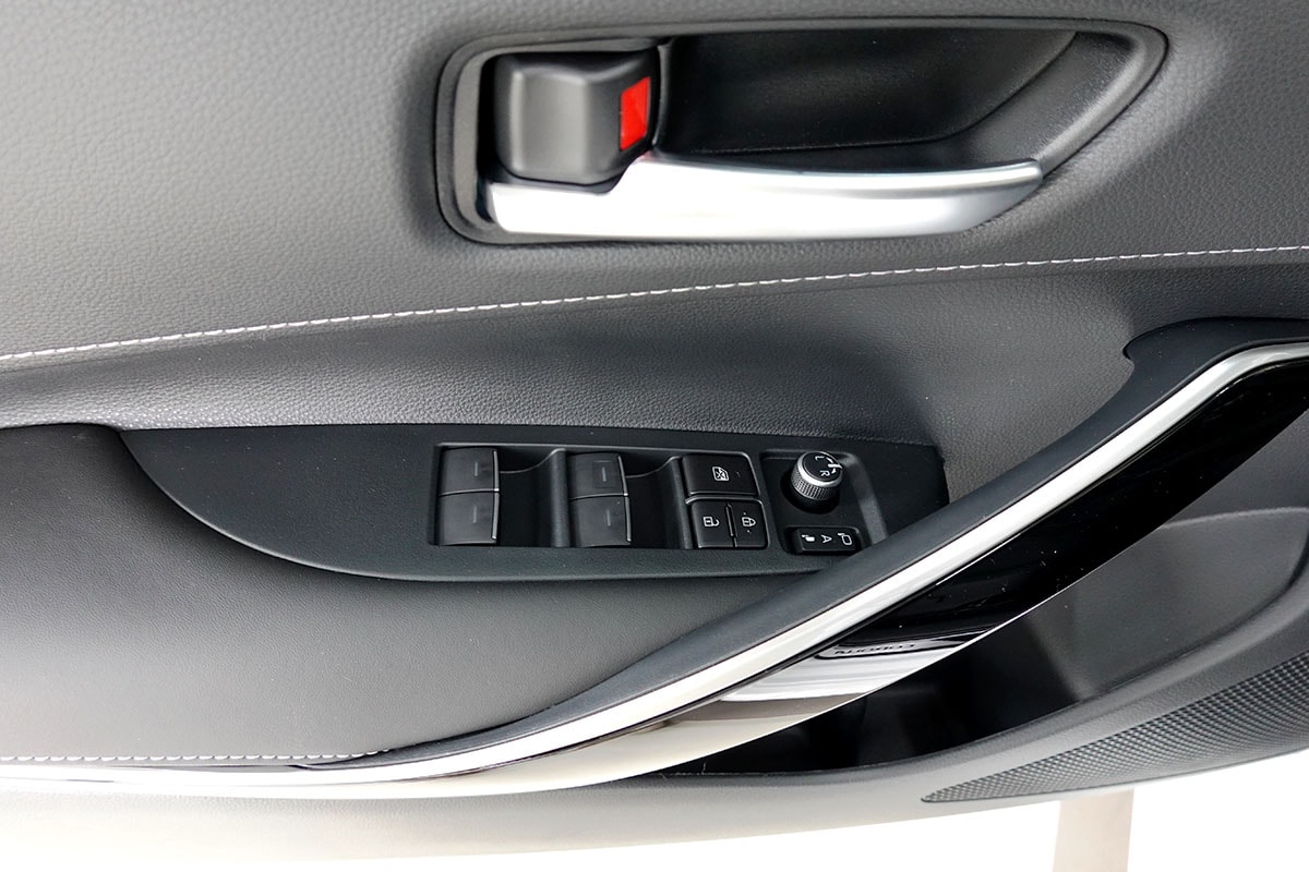 TOYOTA Corolla Touring Sports 2.0 HSD Premium e-CVT, Panorama-image-17