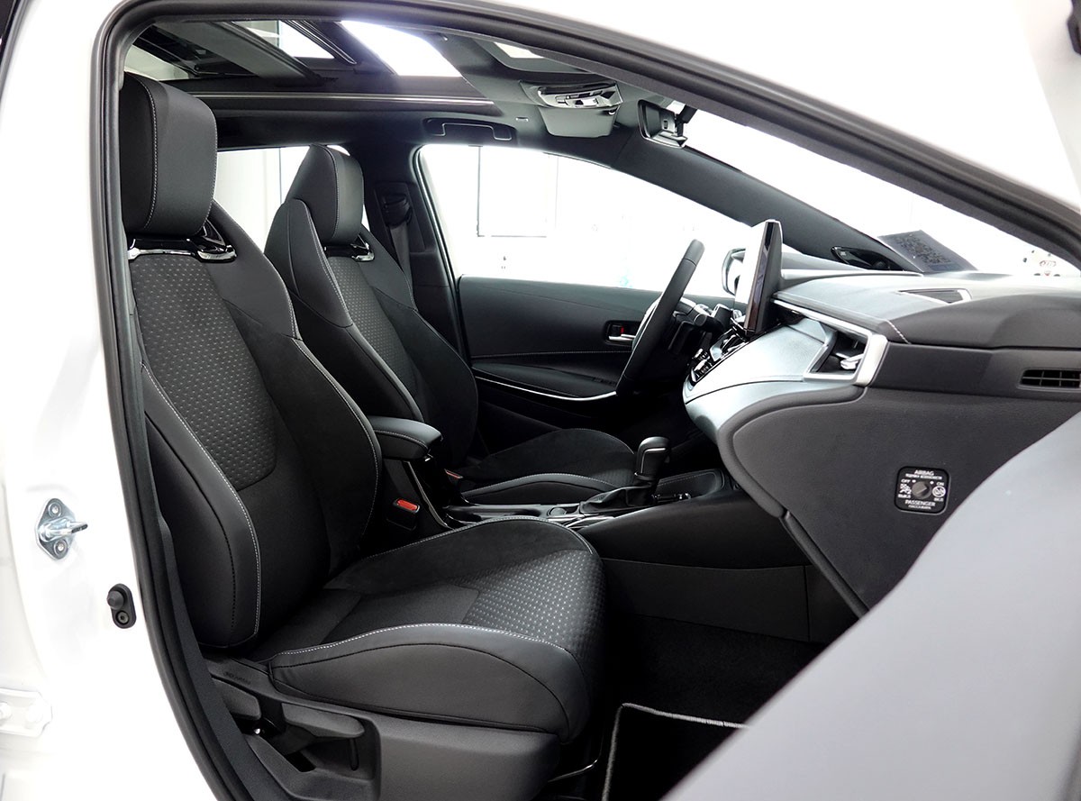 TOYOTA Corolla Touring Sports 2.0 HSD Premium e-CVT, Panorama-image-3