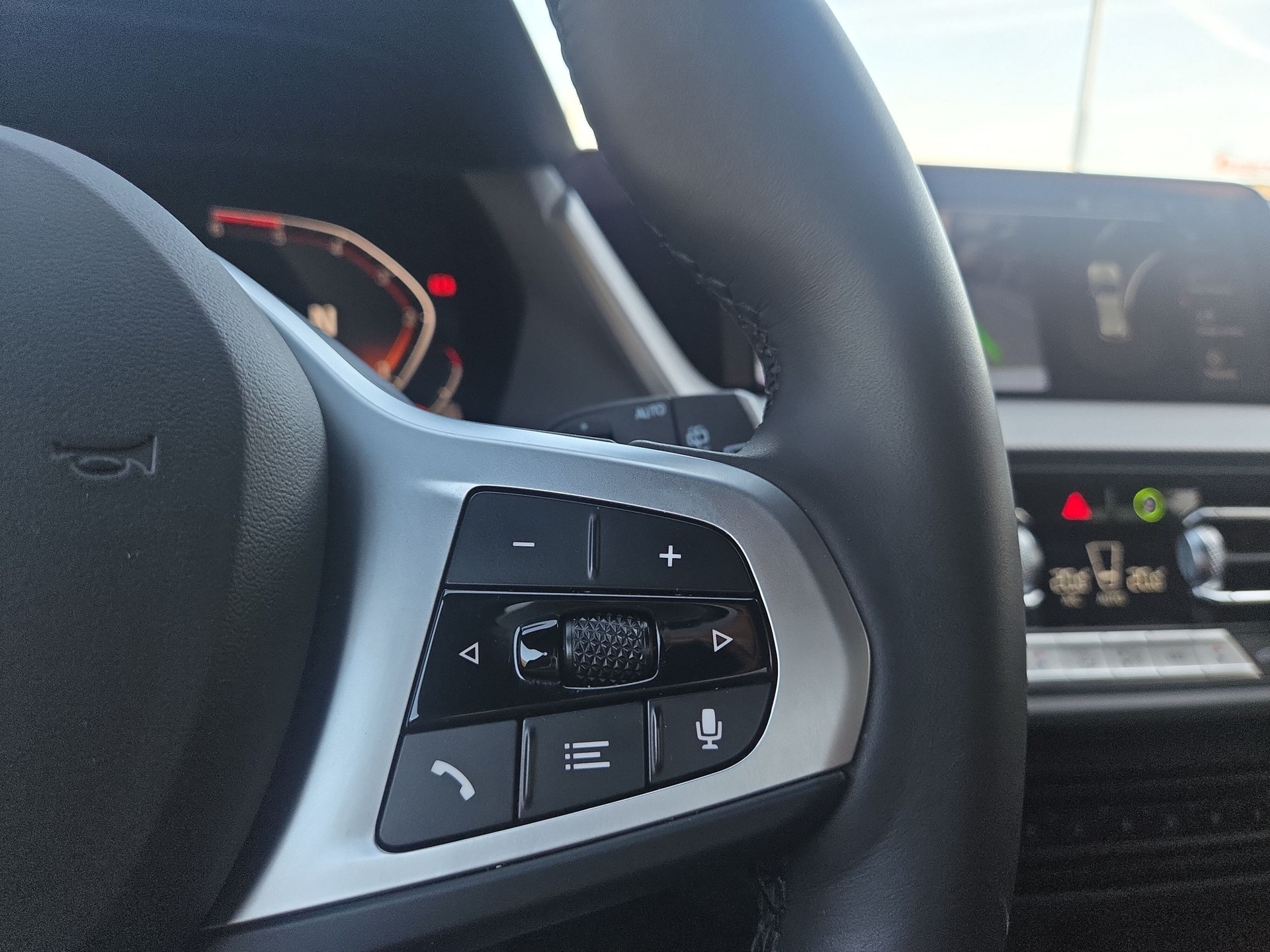 BMW 118d Pure M Sport-image-14