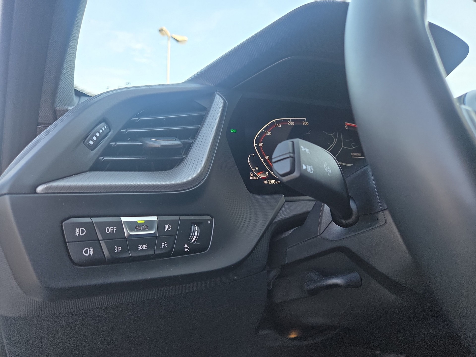 BMW 118d Pure M Sport-image-18