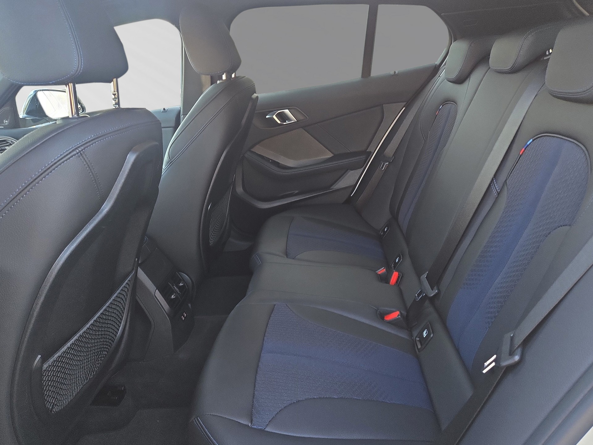 BMW 118d Pure M Sport-image-6