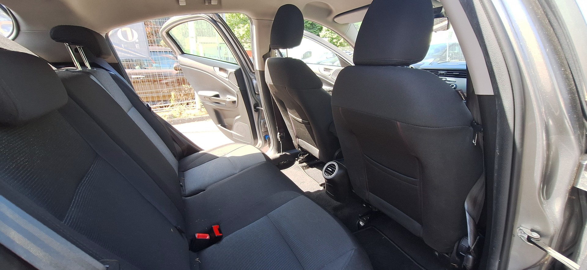 ALFA ROMEO Giulietta 1.6 JTDM Veloce-image-11