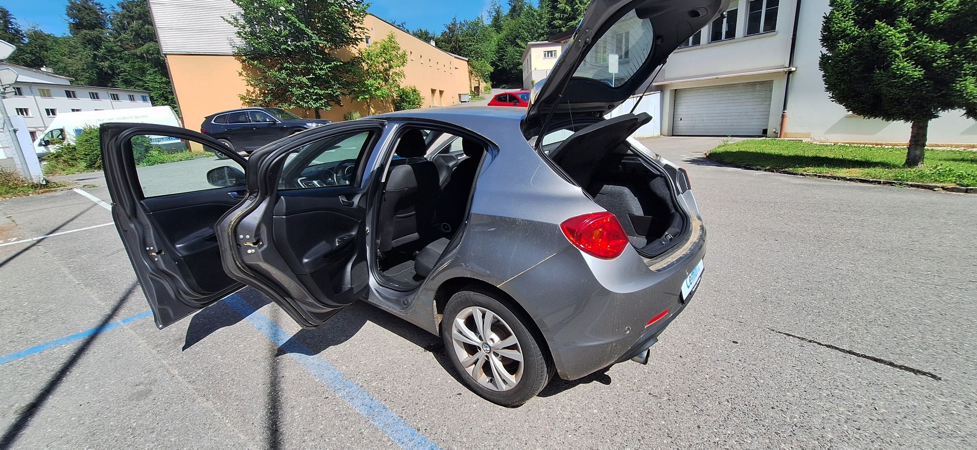 ALFA ROMEO Giulietta 1.6 JTDM Veloce-image-16