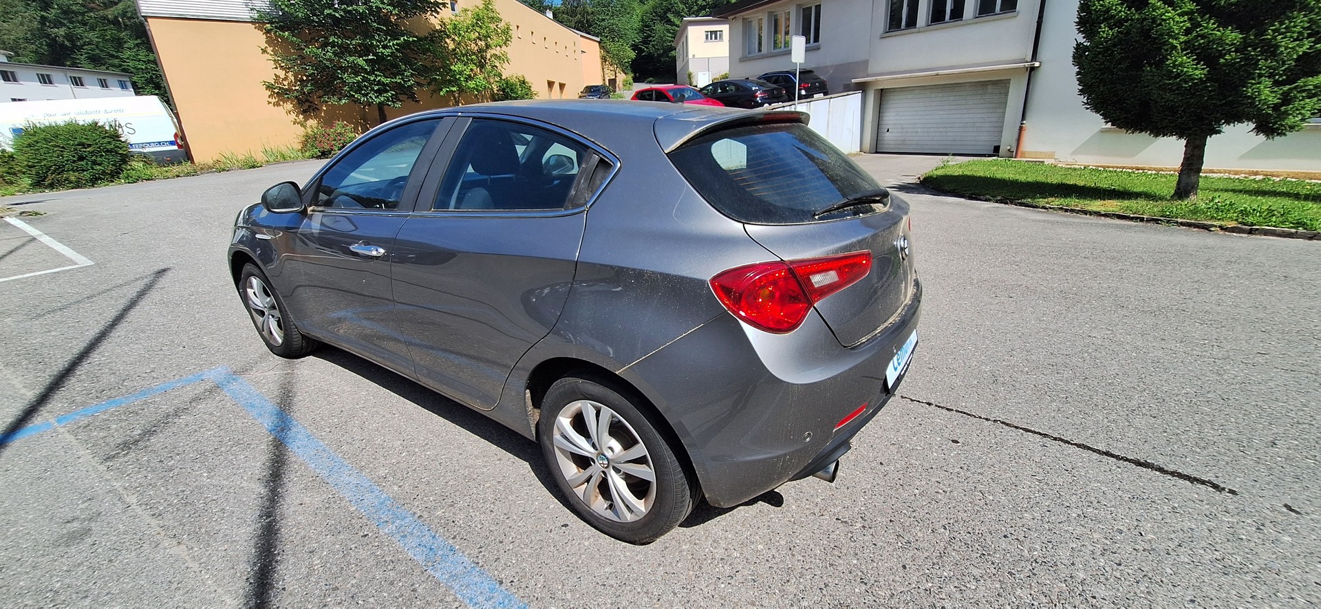 ALFA ROMEO Giulietta 1.6 JTDM Veloce-image-3