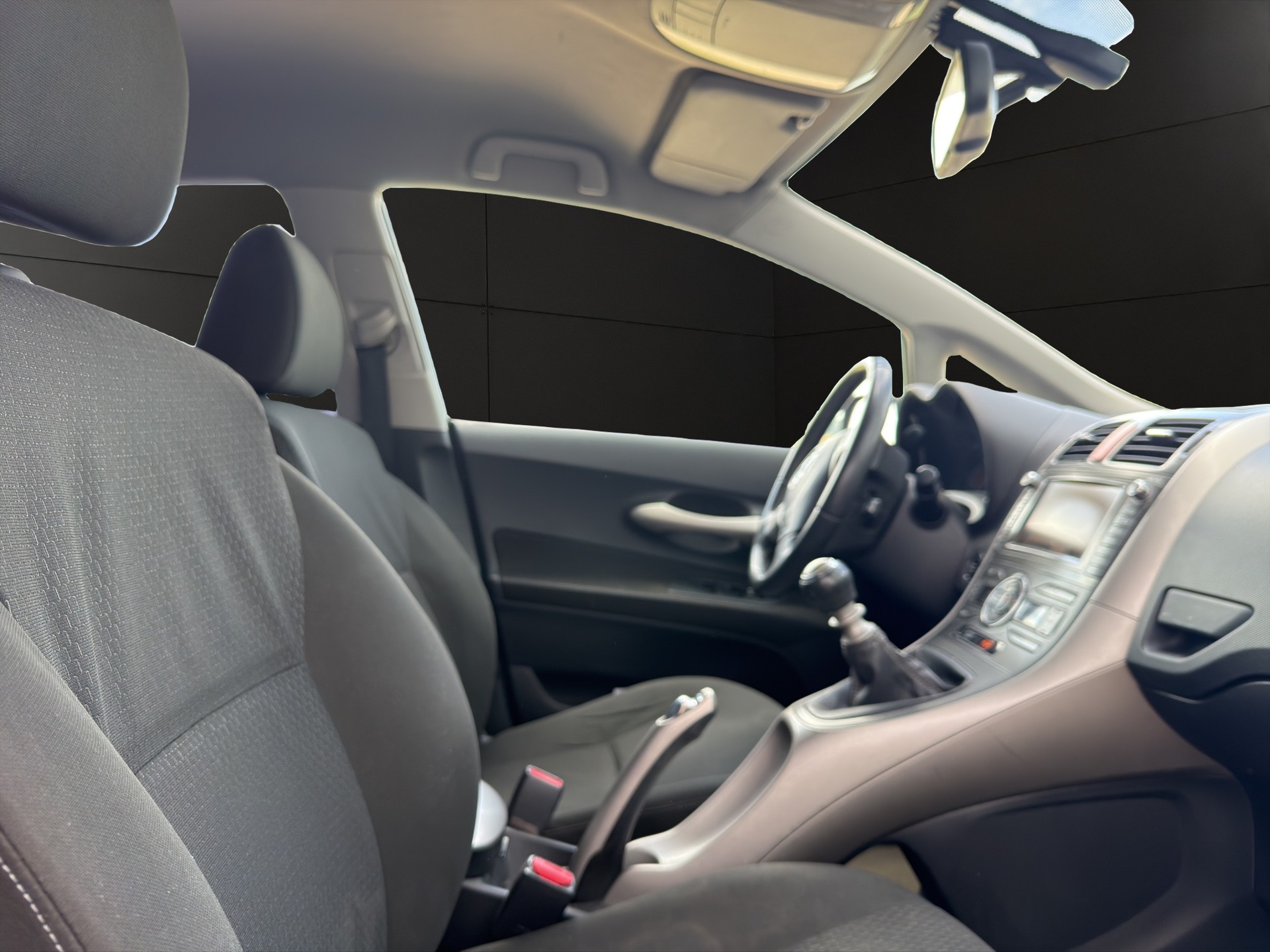 TOYOTA Auris 2.2 D-4D CleanPower Linea Sol Premium-image-8