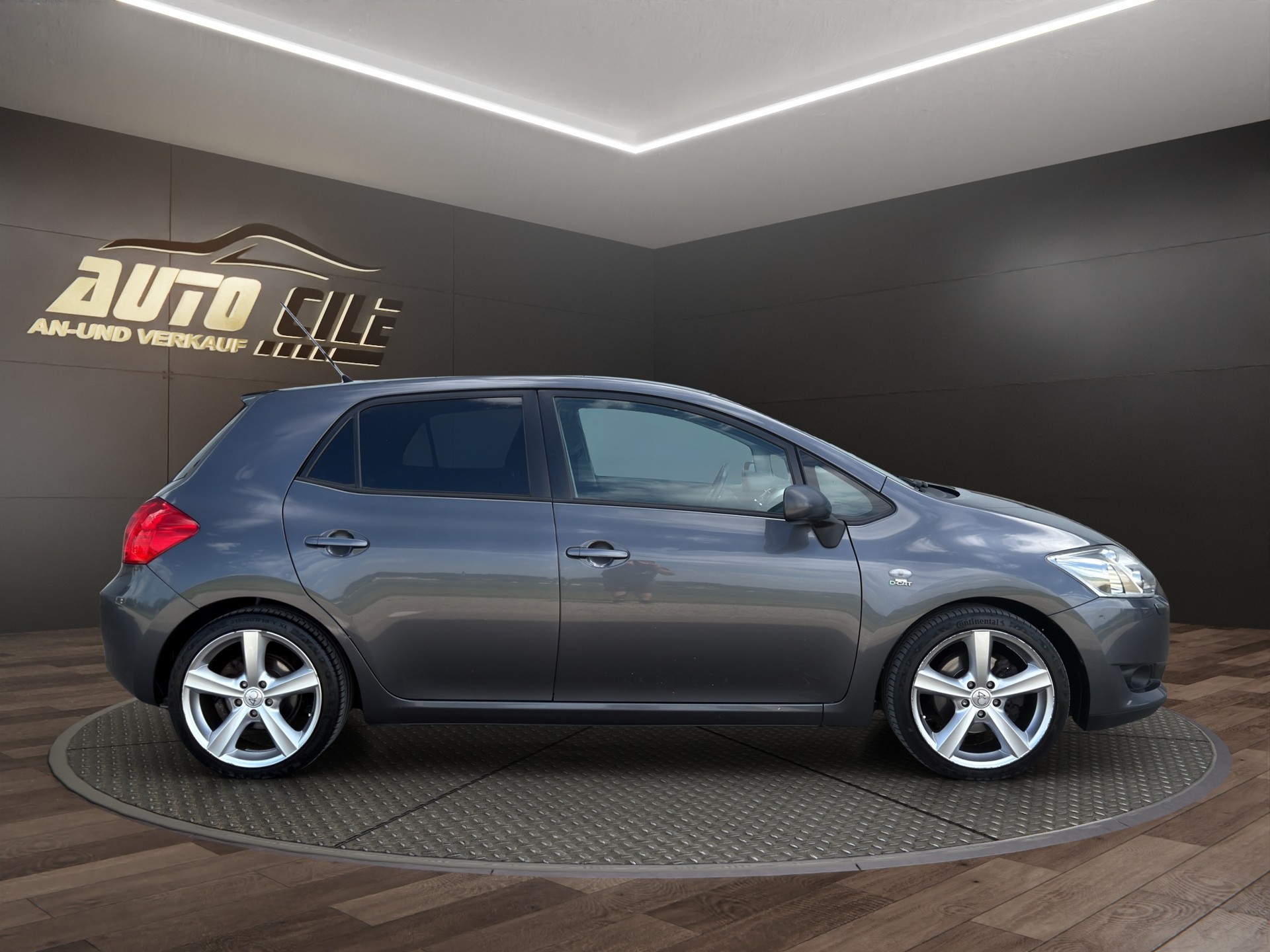 TOYOTA Auris 2.2 D-4D CleanPower Linea Sol Premium-image-4