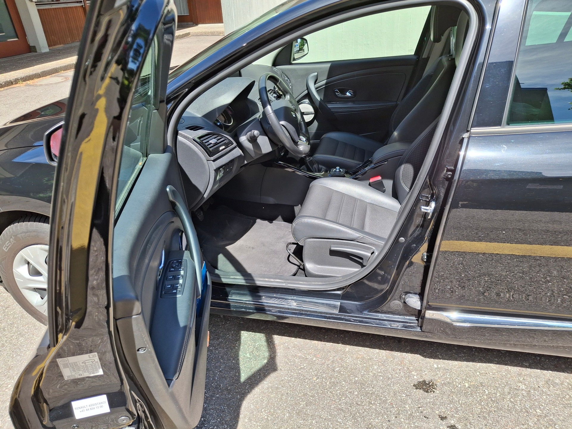RENAULT MEGANE-image-1