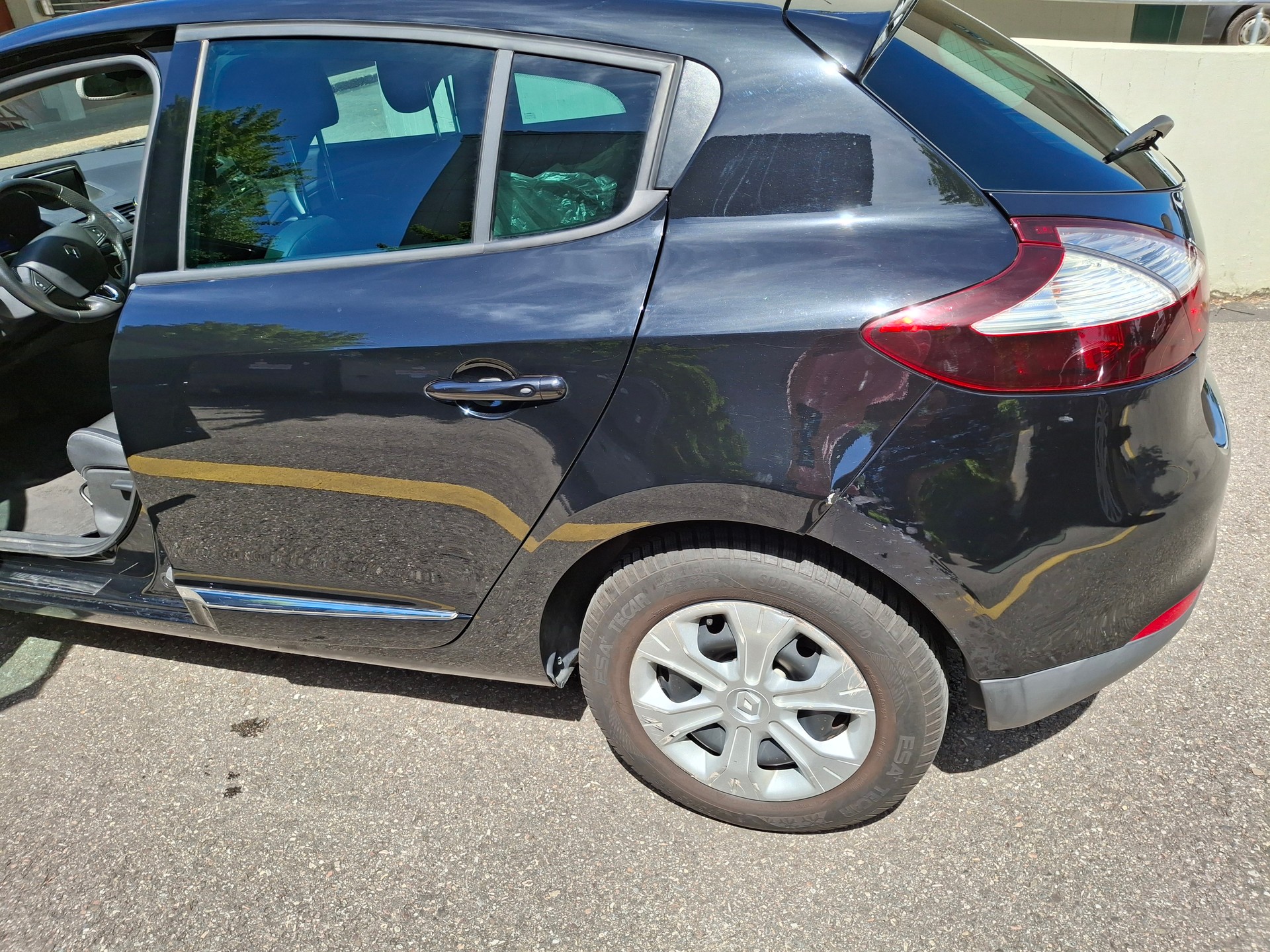 RENAULT MEGANE-image-5