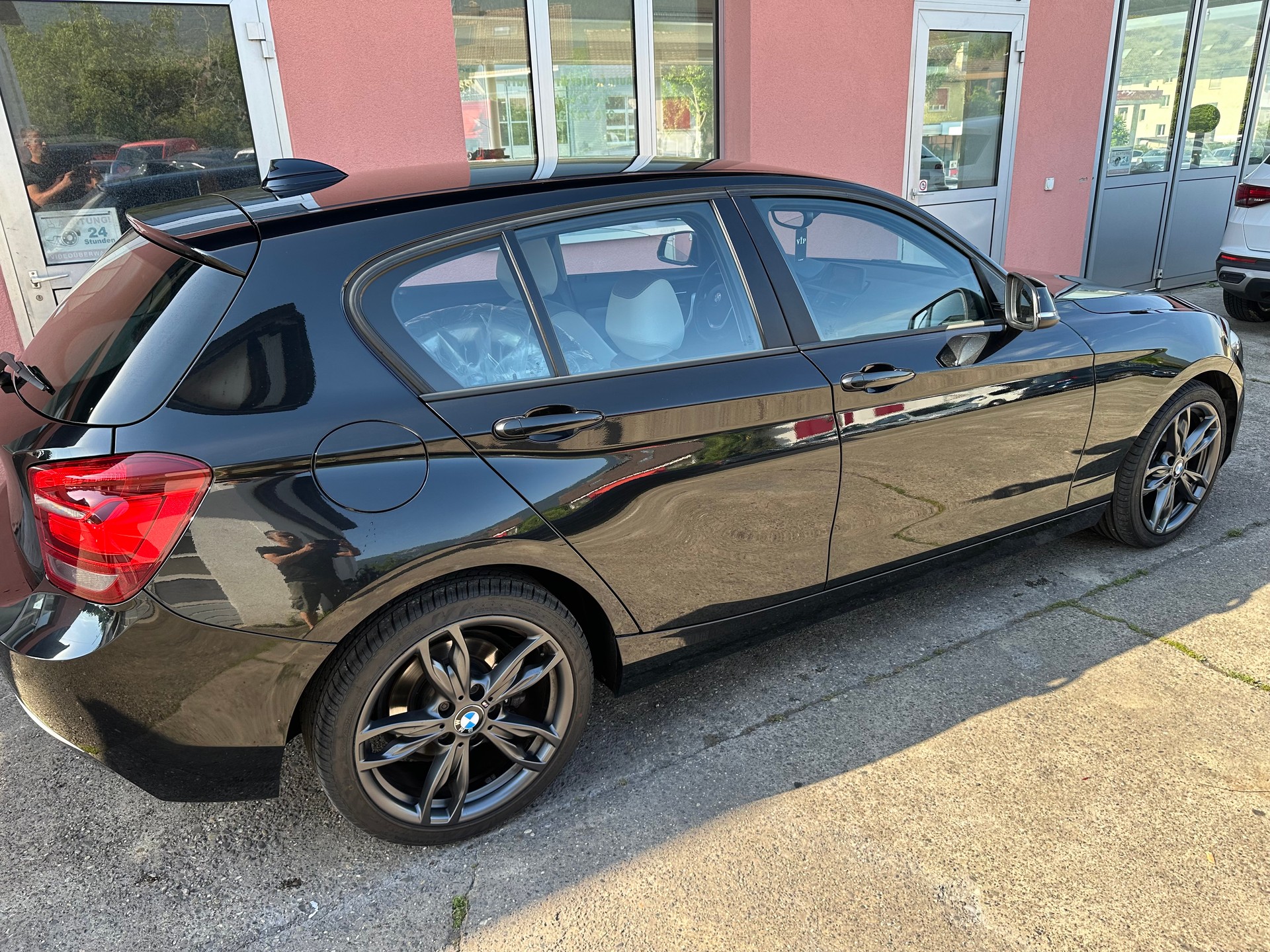 BMW 116d Sport Line Steptronic-image-3