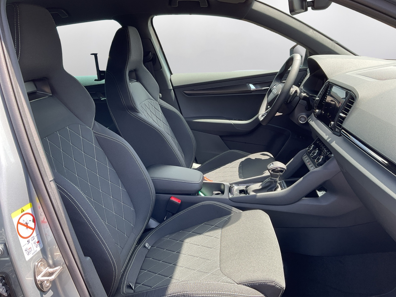 SKODA Karoq 2.0 TSI SportLine 4x4 DSG-image-13
