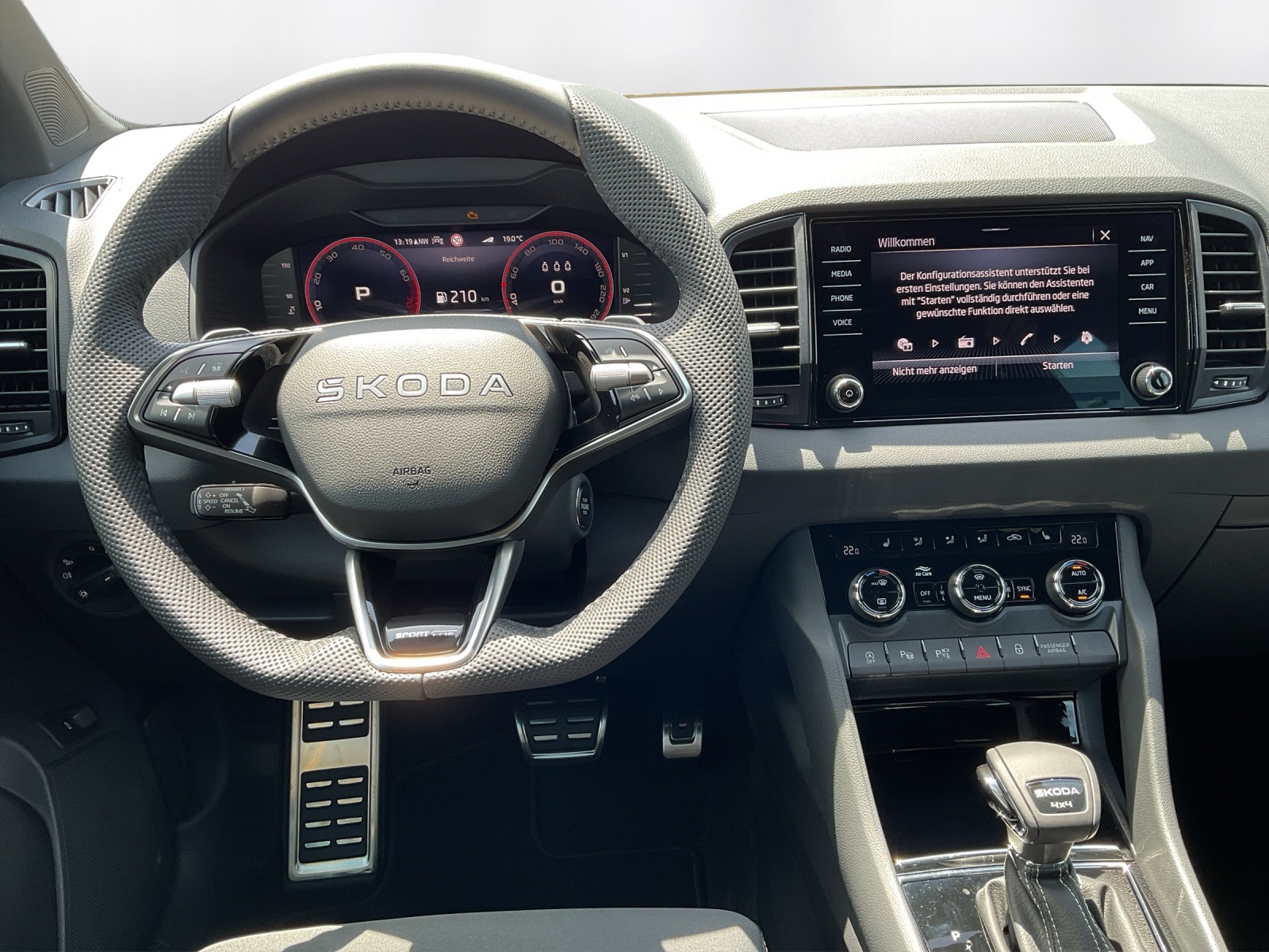 SKODA Karoq 2.0 TSI SportLine 4x4 DSG-image-6