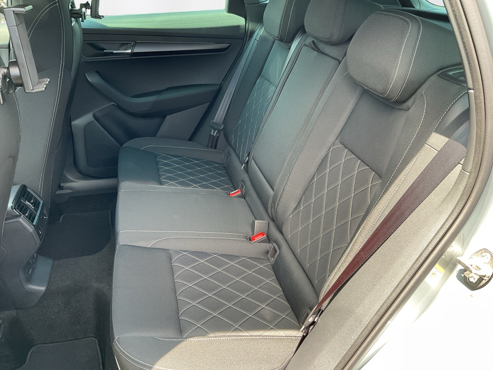 SKODA Karoq 2.0 TSI SportLine 4x4 DSG-image-10