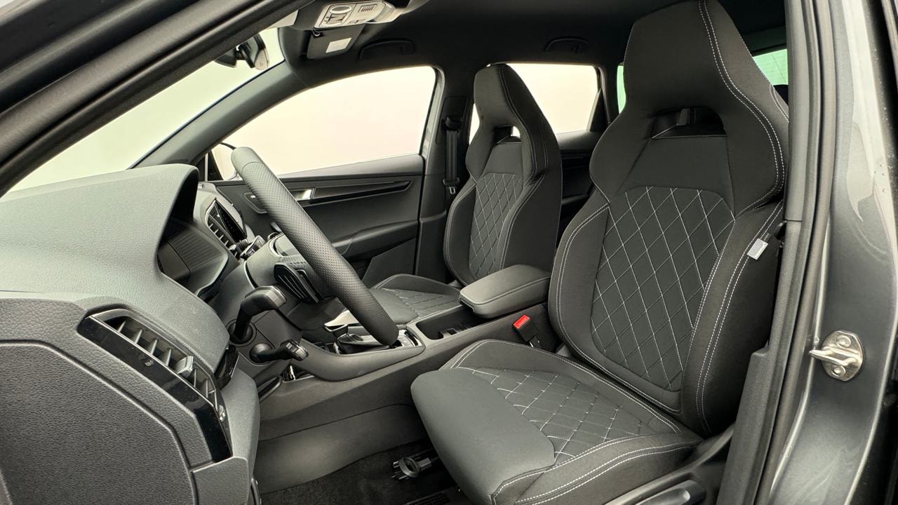 SKODA Karoq 2.0 TDI CR SportLine 4x4-image-4