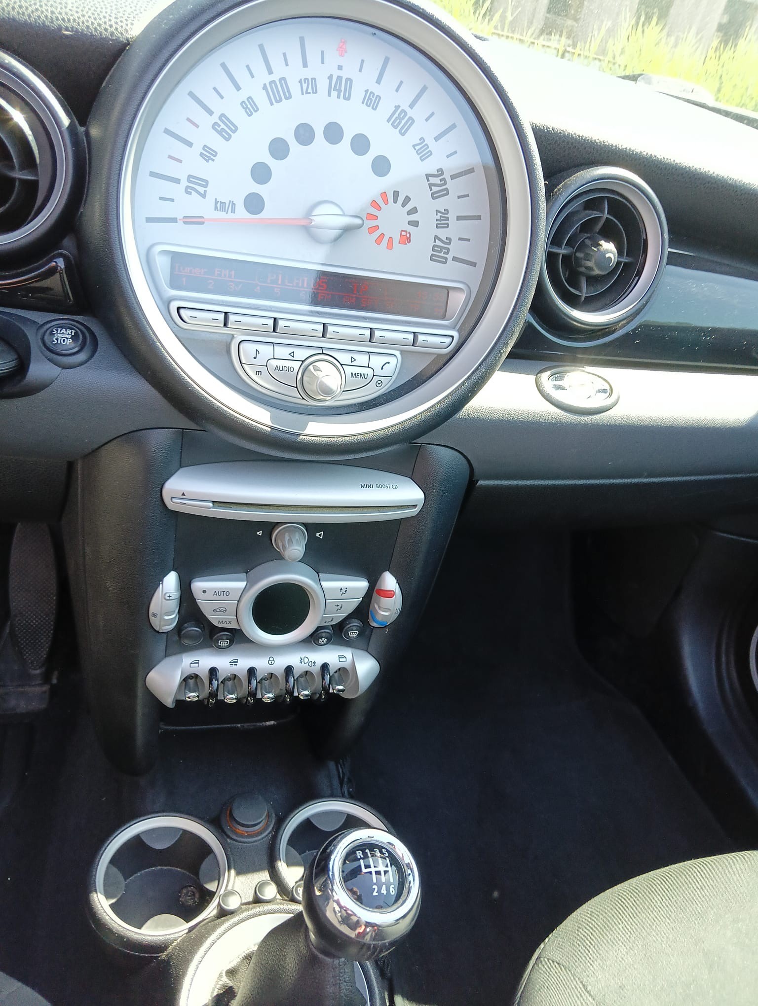 MINI One Cabriolet-image-4