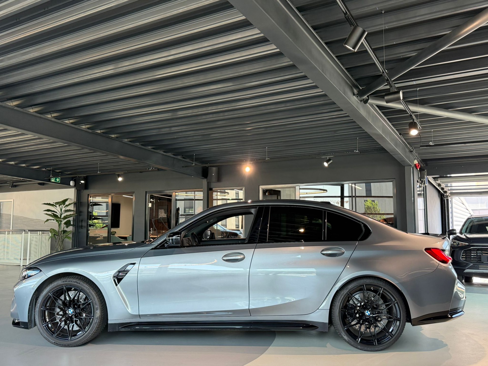 BMW M3 Competition M xDrive-image-5