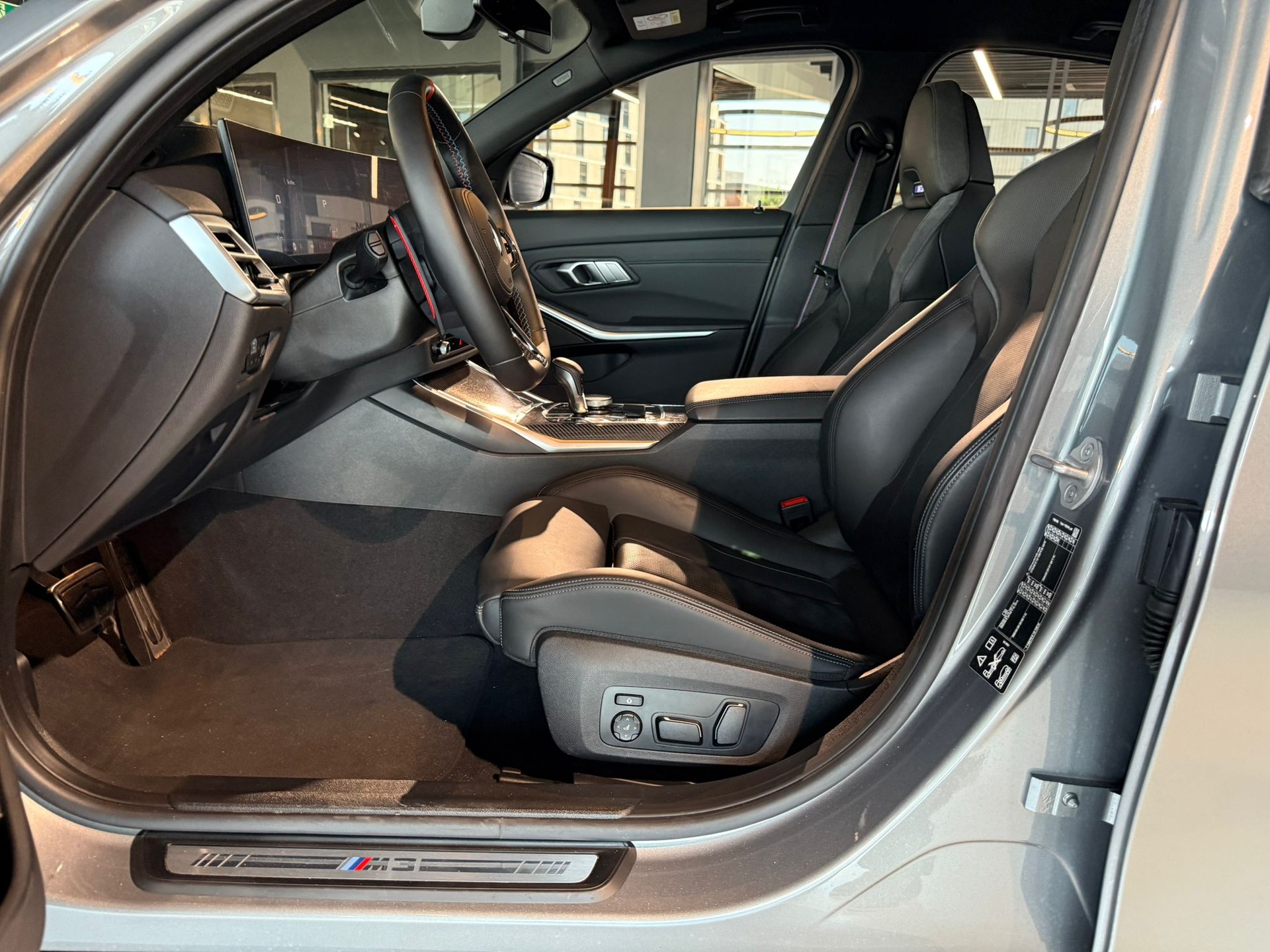 BMW M3 Competition M xDrive-image-9