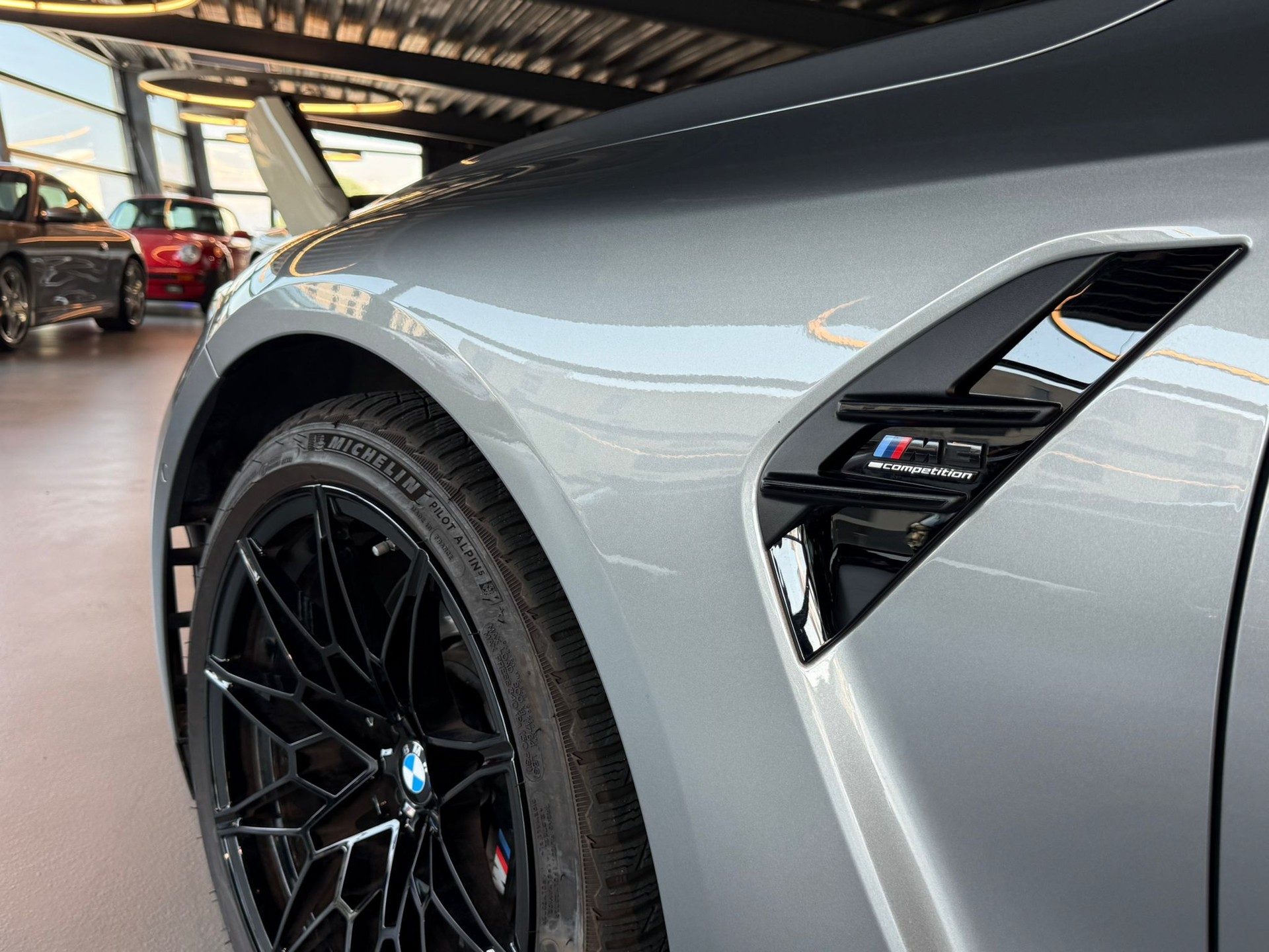 BMW M3 Competition M xDrive-image-8