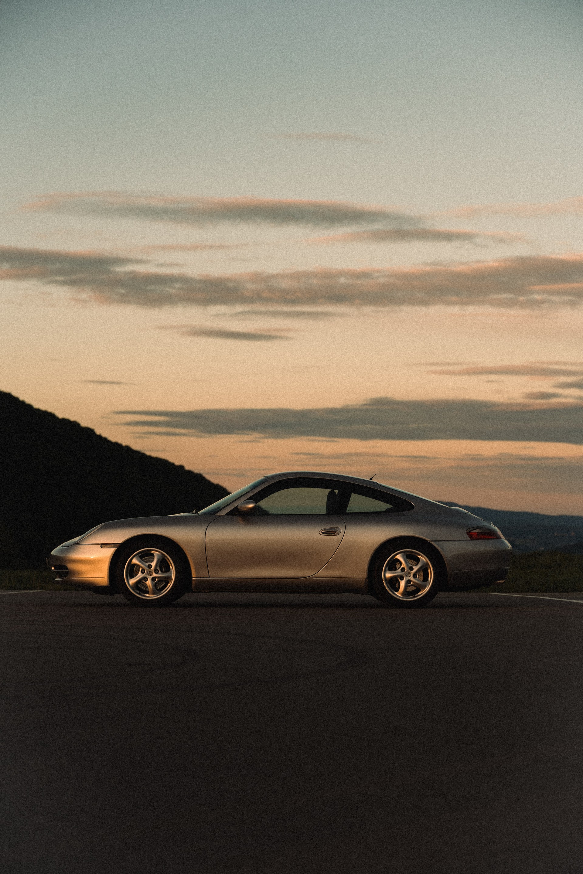 PORSCHE 3.4 Carrera-image-2