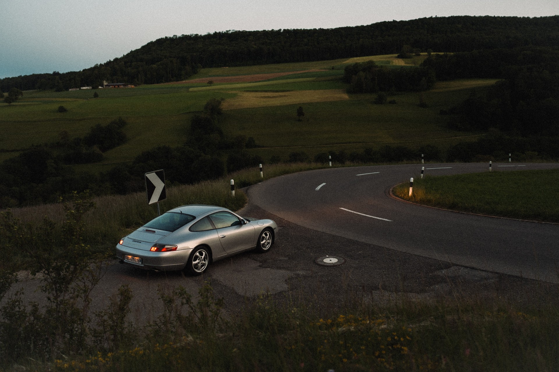 PORSCHE 3.4 Carrera-image-13