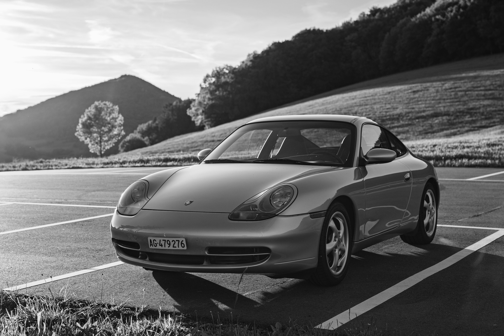 PORSCHE 3.4 Carrera-image-18