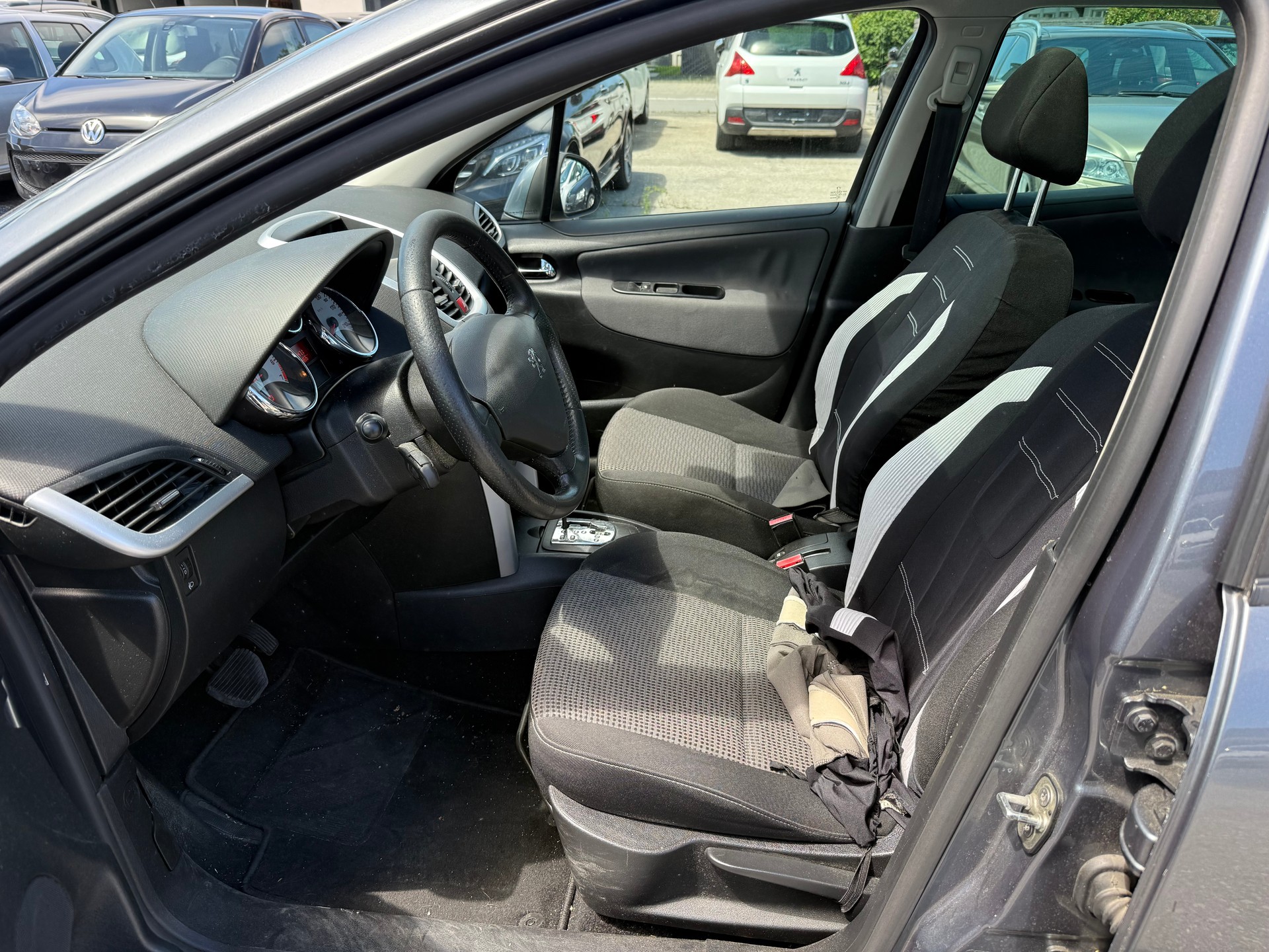 PEUGEOT 207 SW 1.6 16V Sport Automatic-image-10