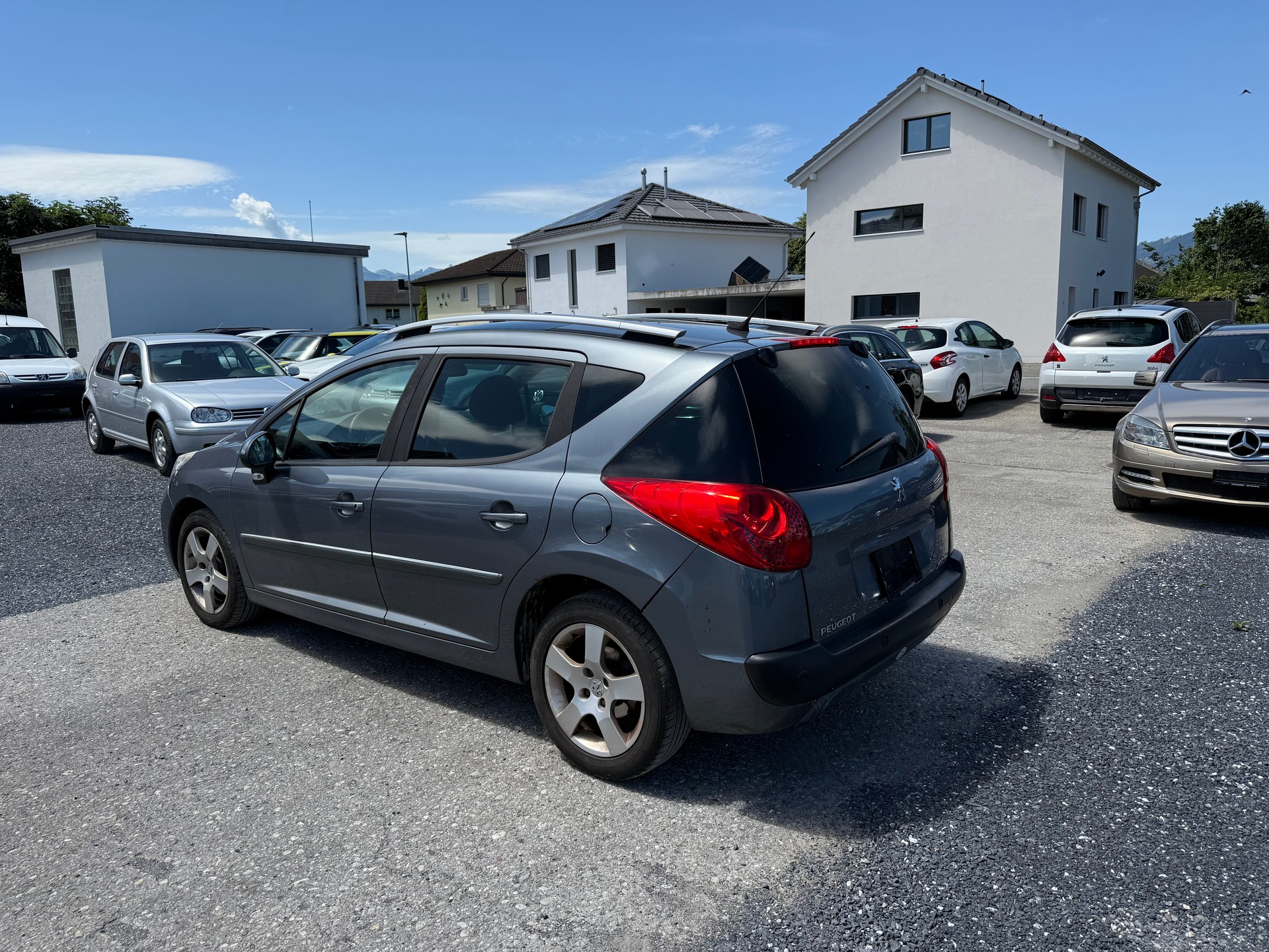 PEUGEOT 207 SW 1.6 16V Sport Automatic-image-2