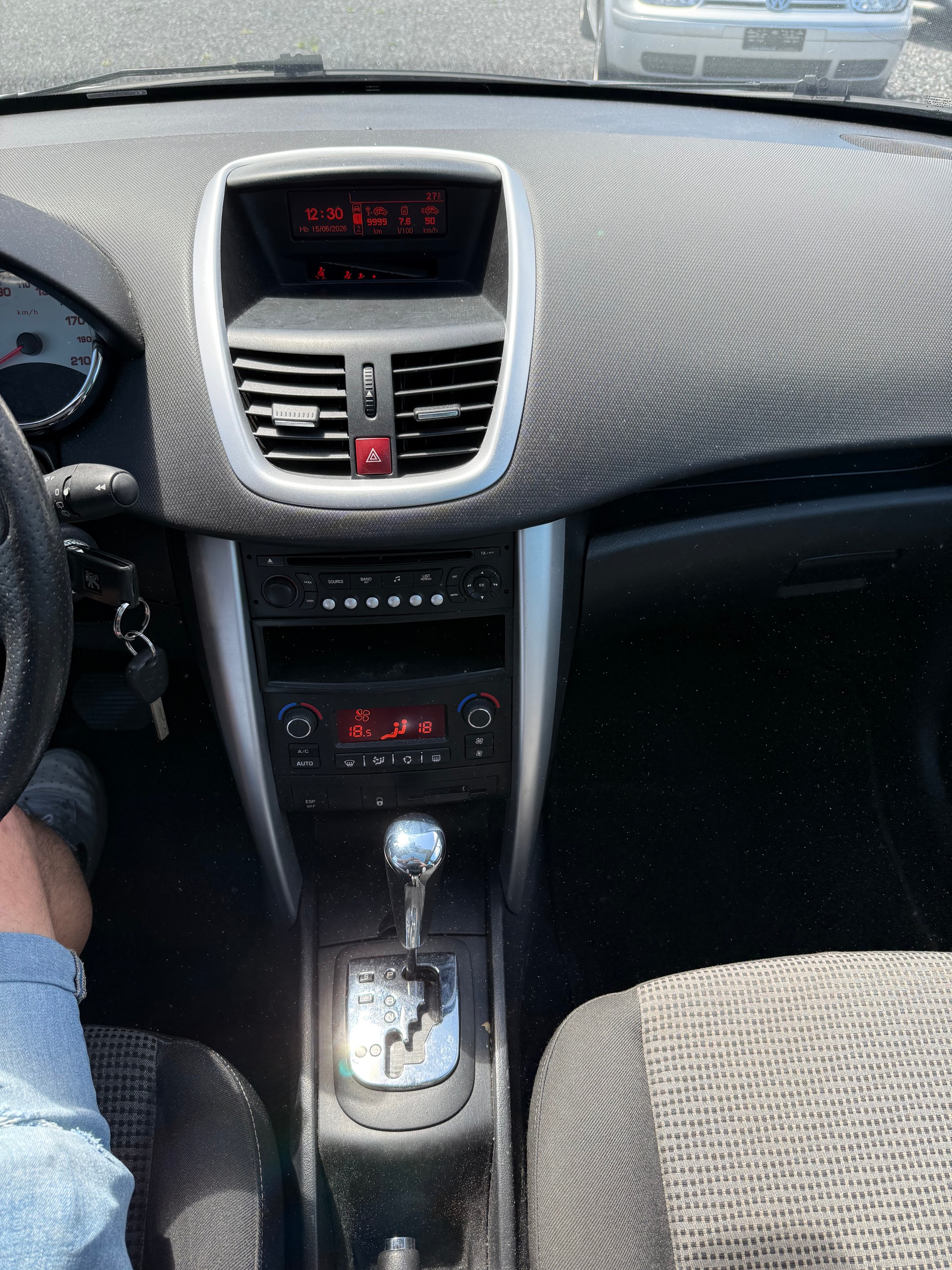 PEUGEOT 207 SW 1.6 16V Sport Automatic-image-11