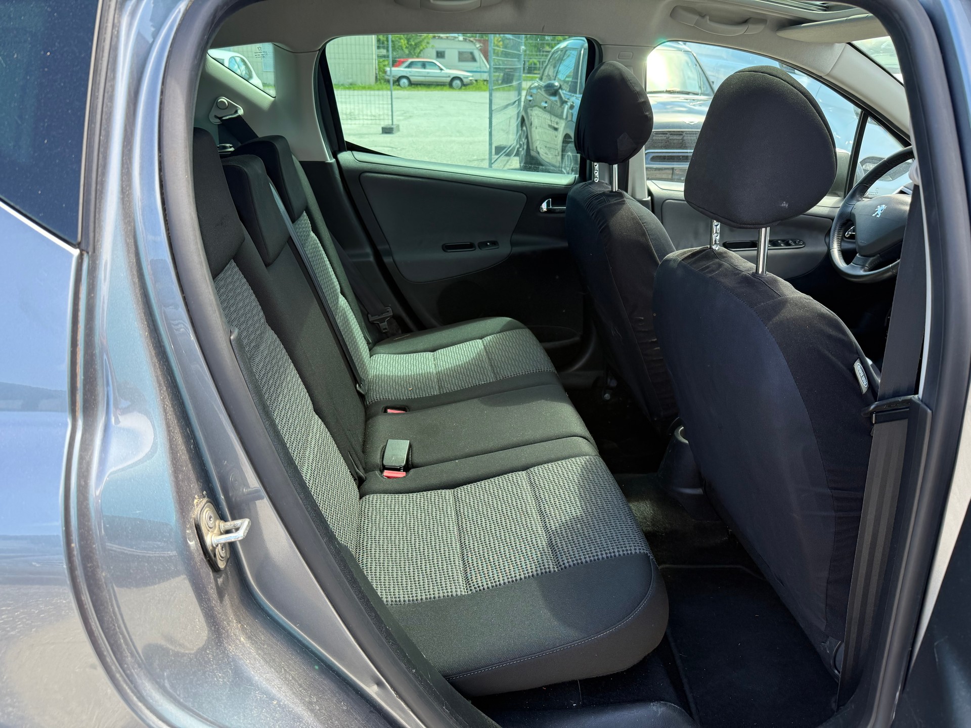PEUGEOT 207 SW 1.6 16V Sport Automatic-image-7