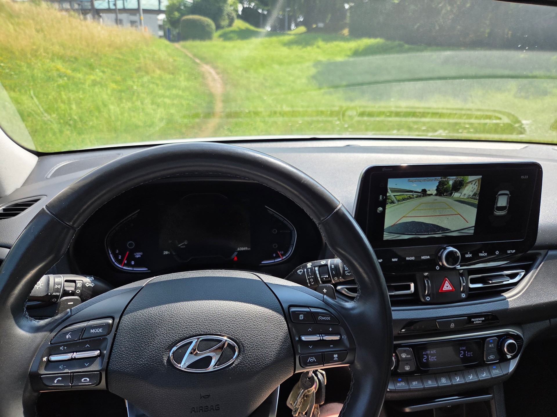 HYUNDAI 1.5 T-GDi Amplia-image-4