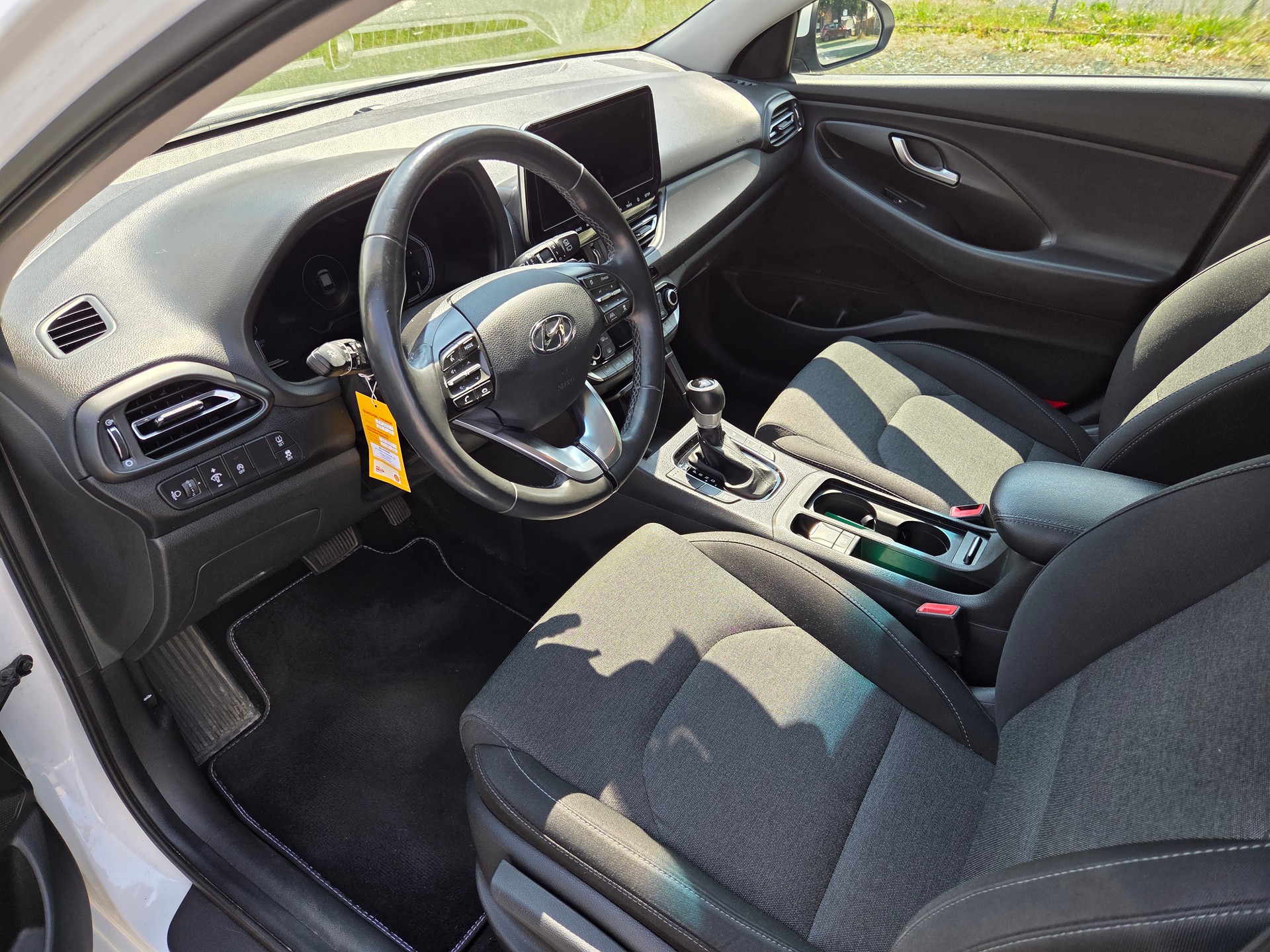 HYUNDAI 1.5 T-GDi Amplia-image-3