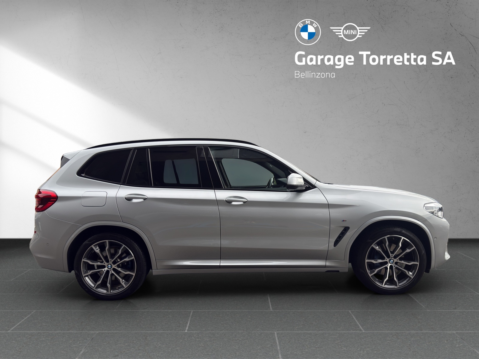 BMW X3 xDrive 20i Individual M Sport Steptronic-image-5