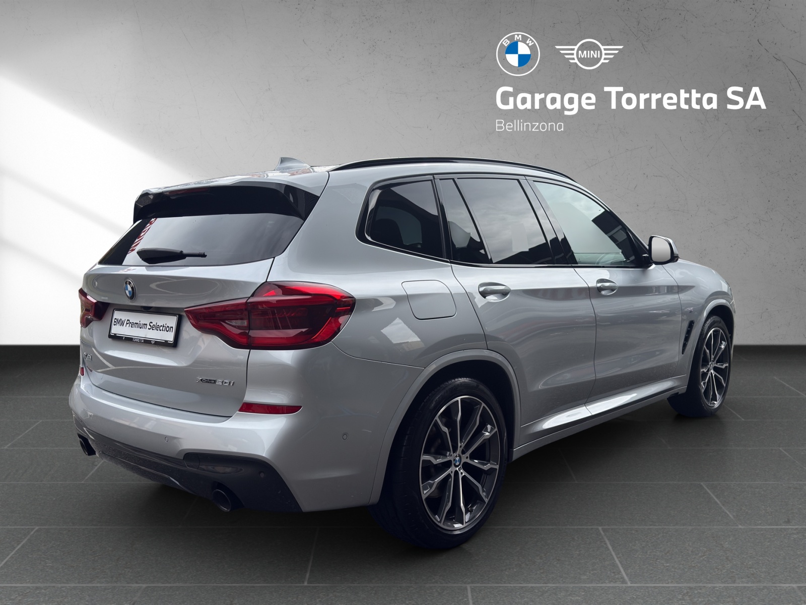 BMW X3 xDrive 20i Individual M Sport Steptronic-image-4