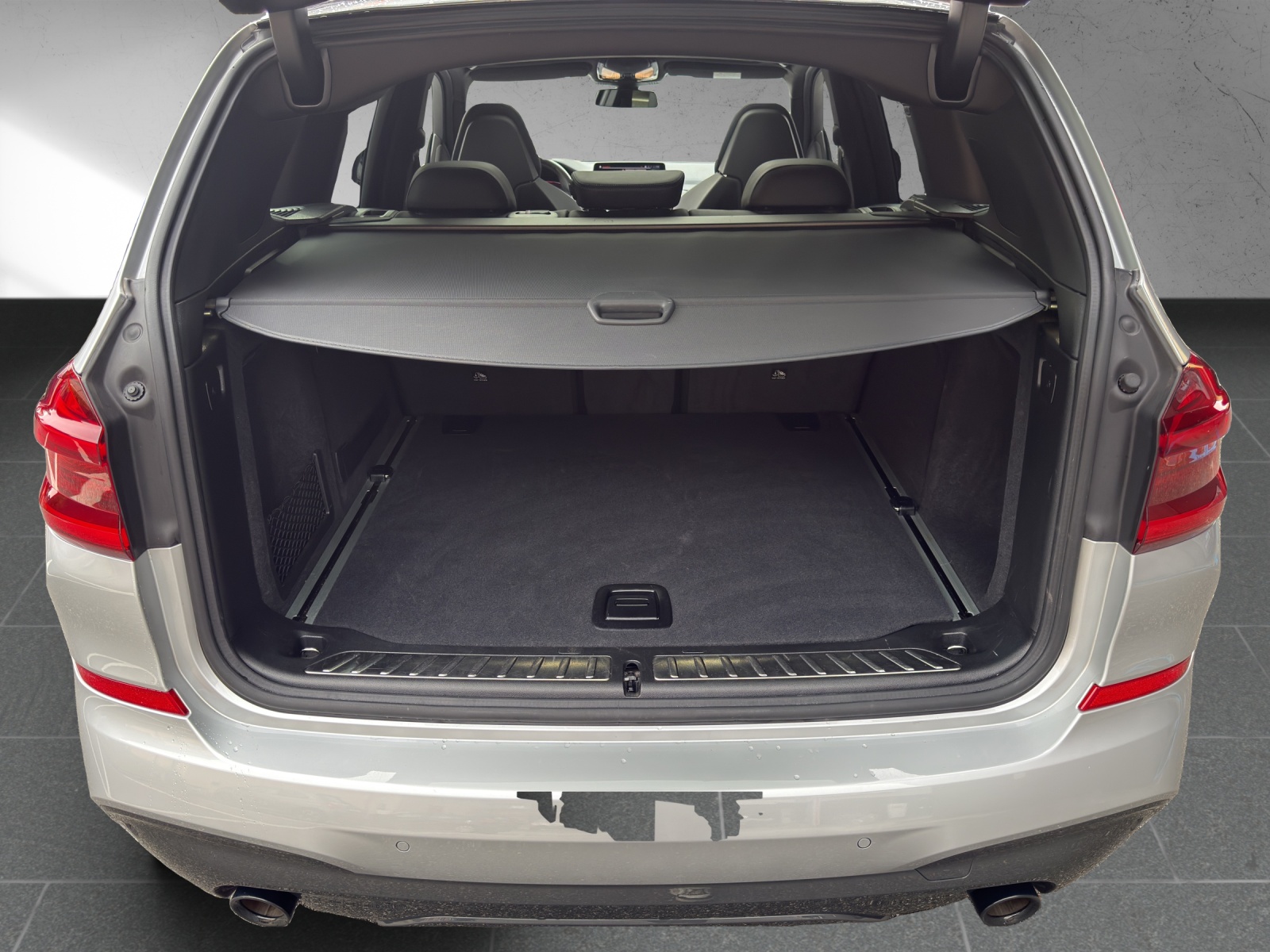 BMW X3 xDrive 20i Individual M Sport Steptronic-image-18