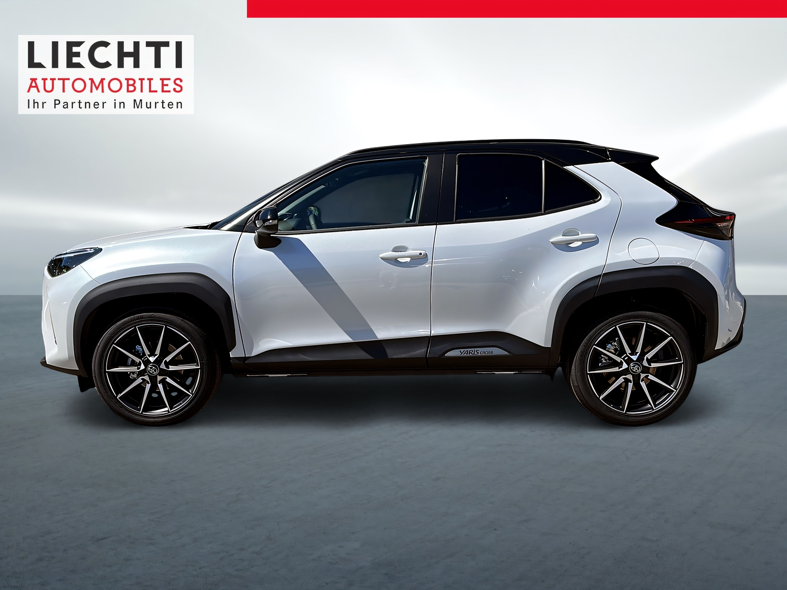 TOYOTA Yaris Cross 1.5 GR Sport e-CVT-image-1