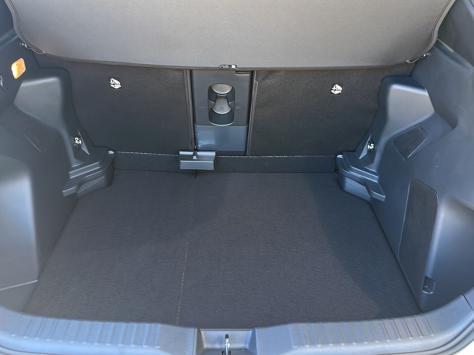 TOYOTA Yaris Cross 1.5 GR Sport e-CVT-image-12