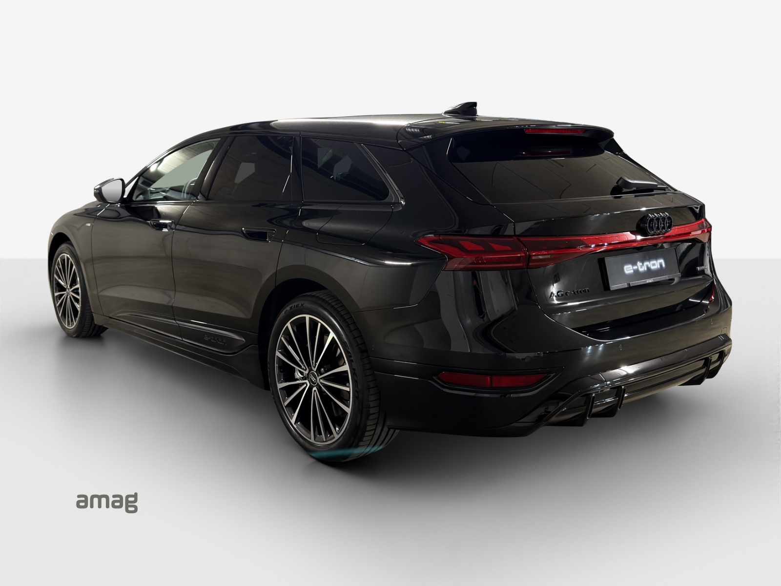 AUDI A6 Avant e-tron quattro-image-2