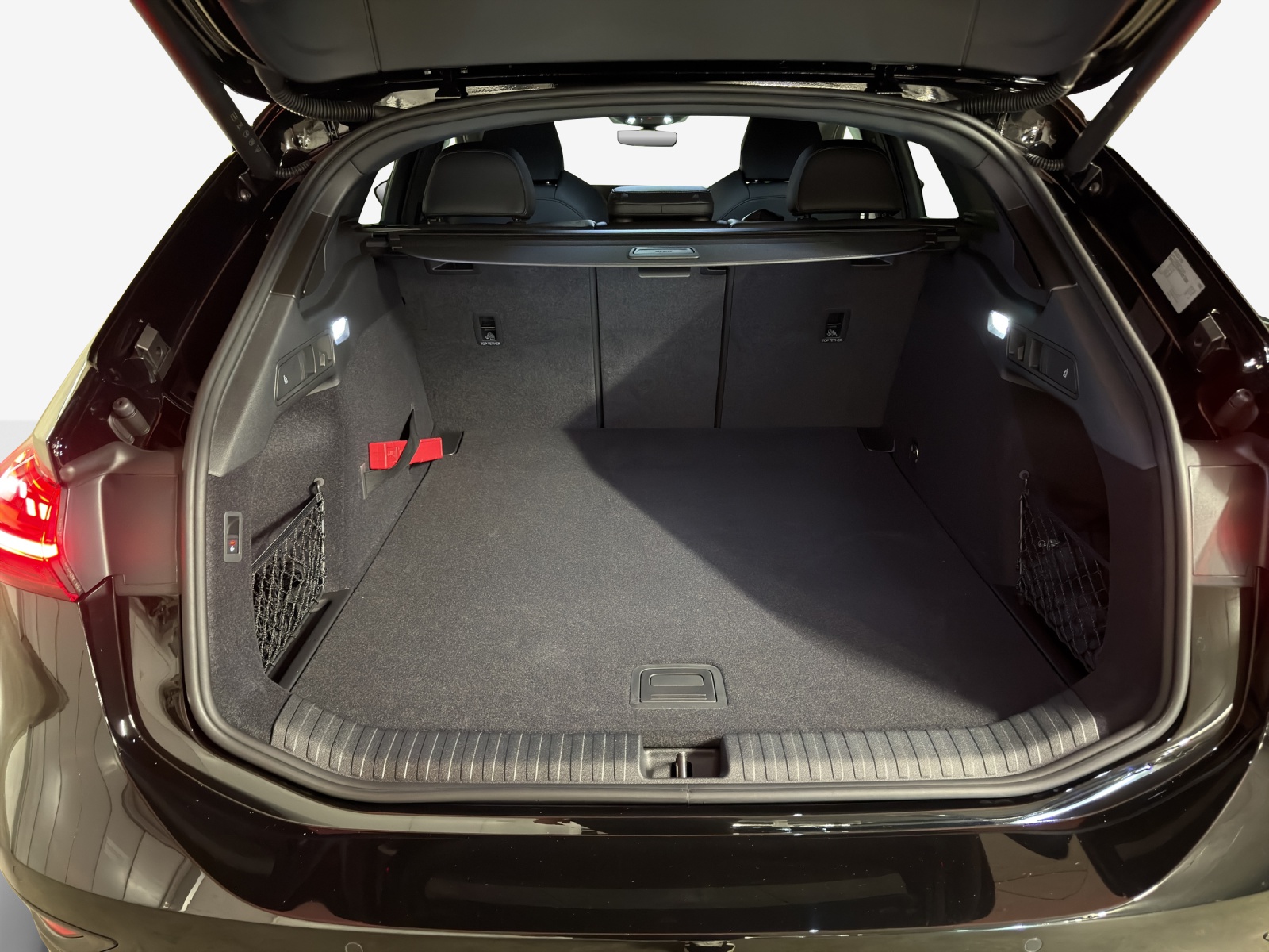 AUDI A6 Avant e-tron quattro-image-12