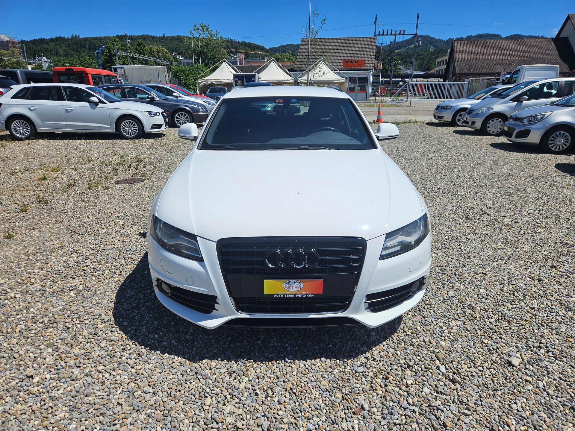 AUDI A4 Avant 2.0 TFSI-image-1