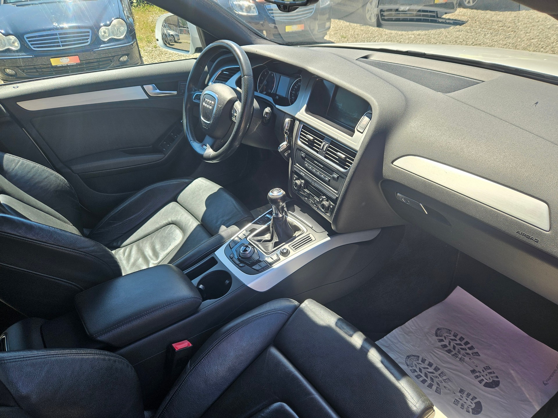 AUDI A4 Avant 2.0 TFSI-image-15