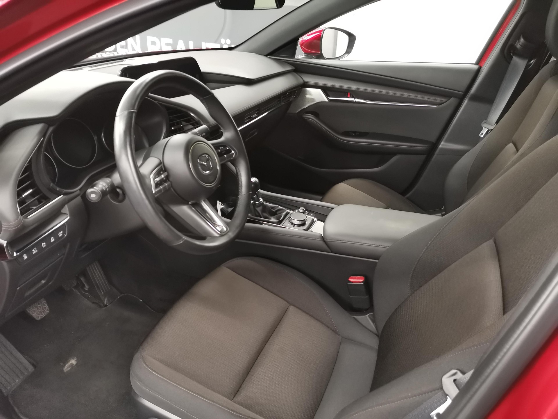 MAZDA 3 Hatchback 2.0 186 Revolution AWD-image-6